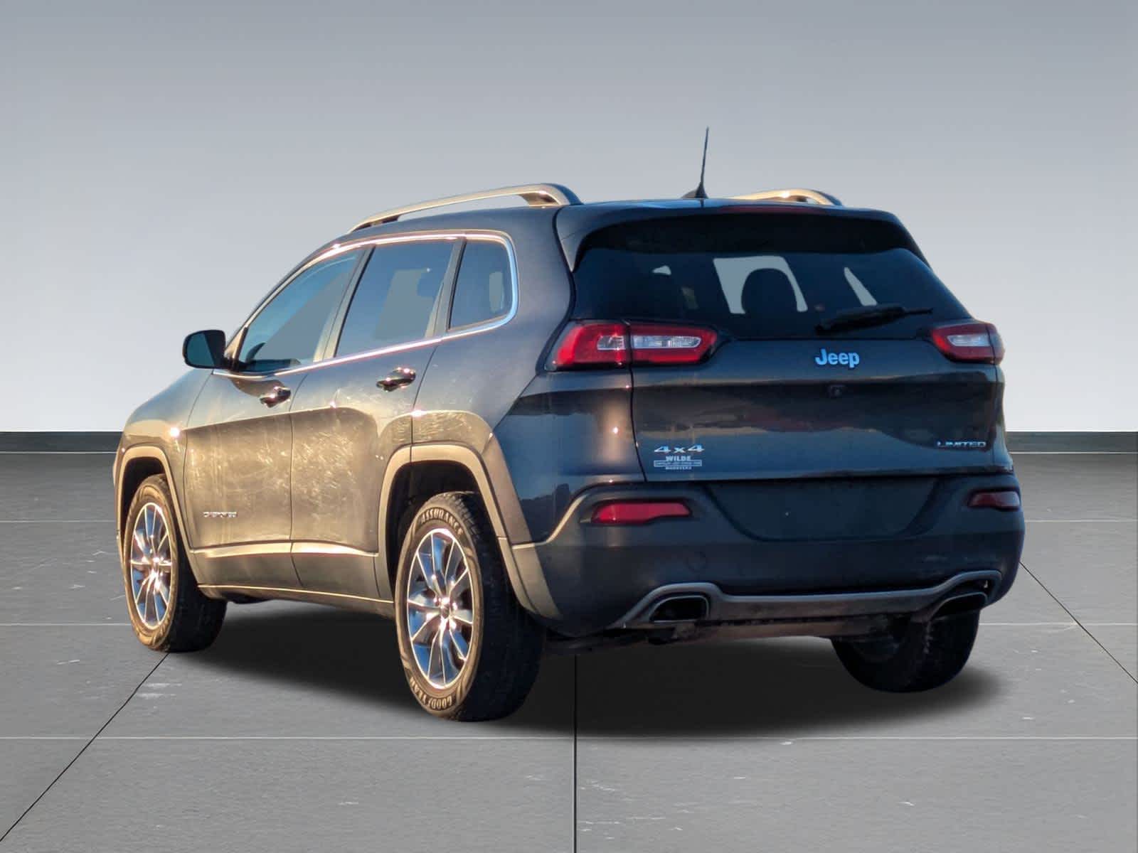 Thumbnail: 2016 Jeep Cherokee - 4