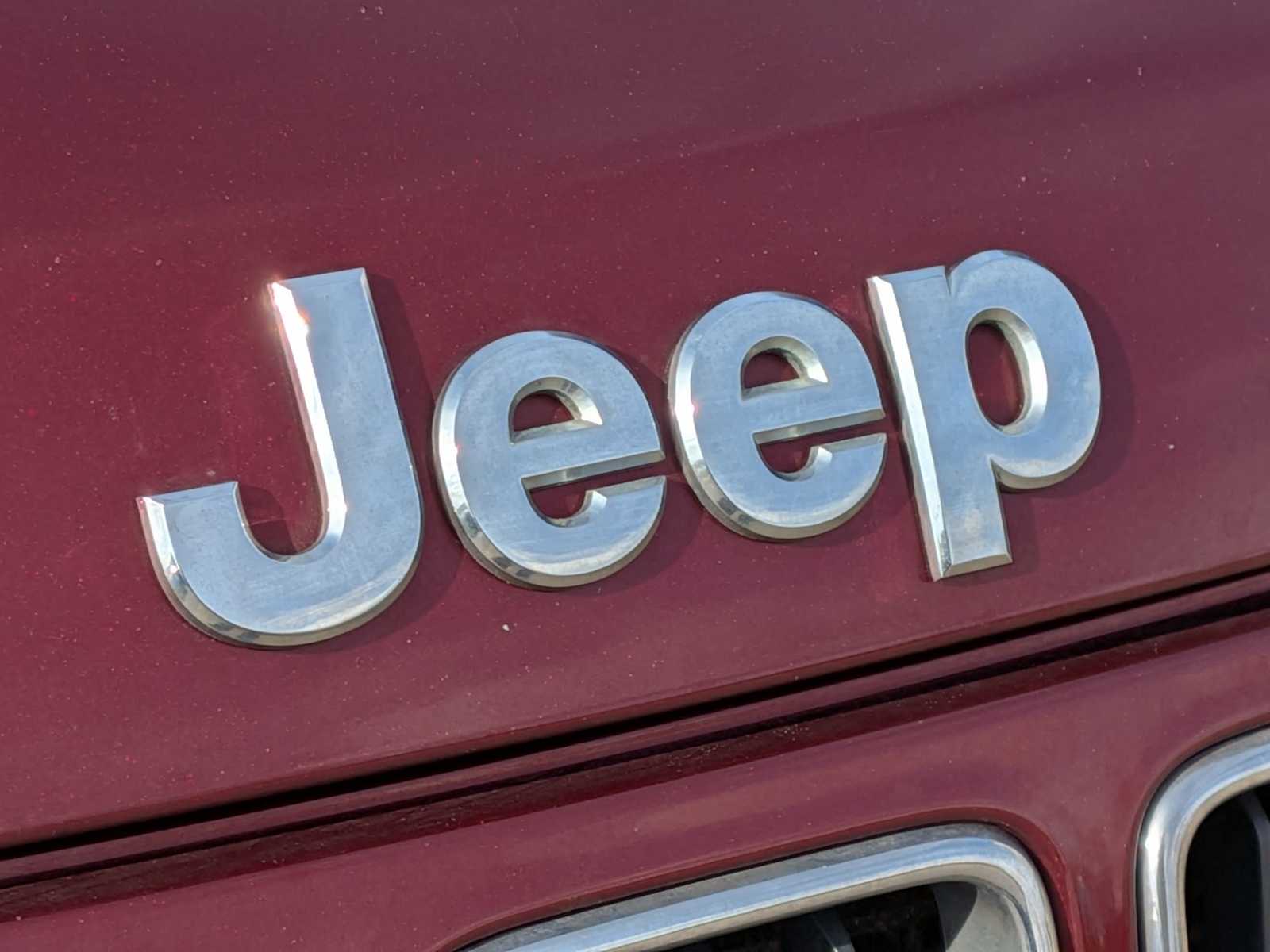 Thumbnail: 2016 Jeep Grand Cherokee - 12