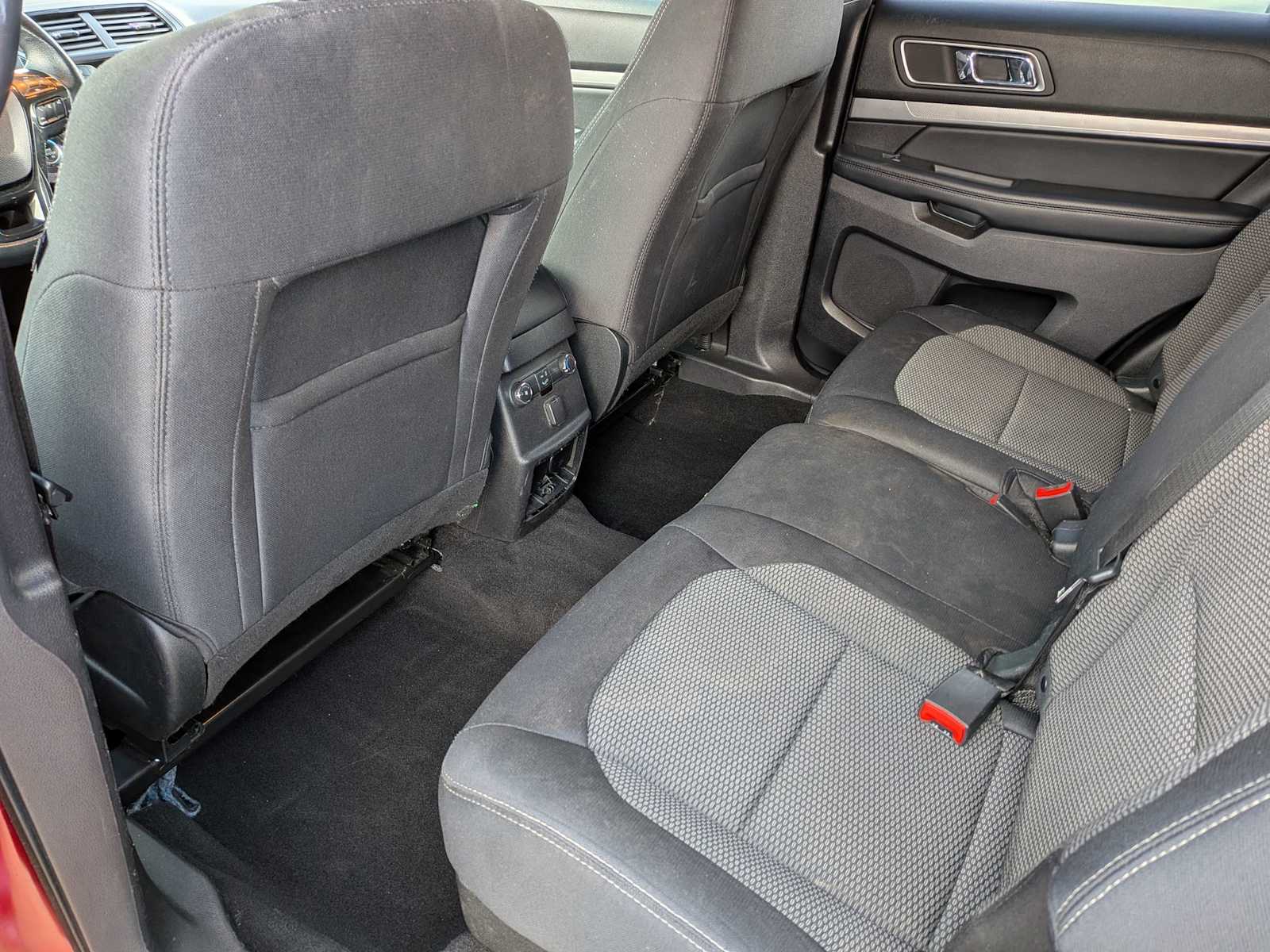 Thumbnail: 2019 Ford Explorer - 17