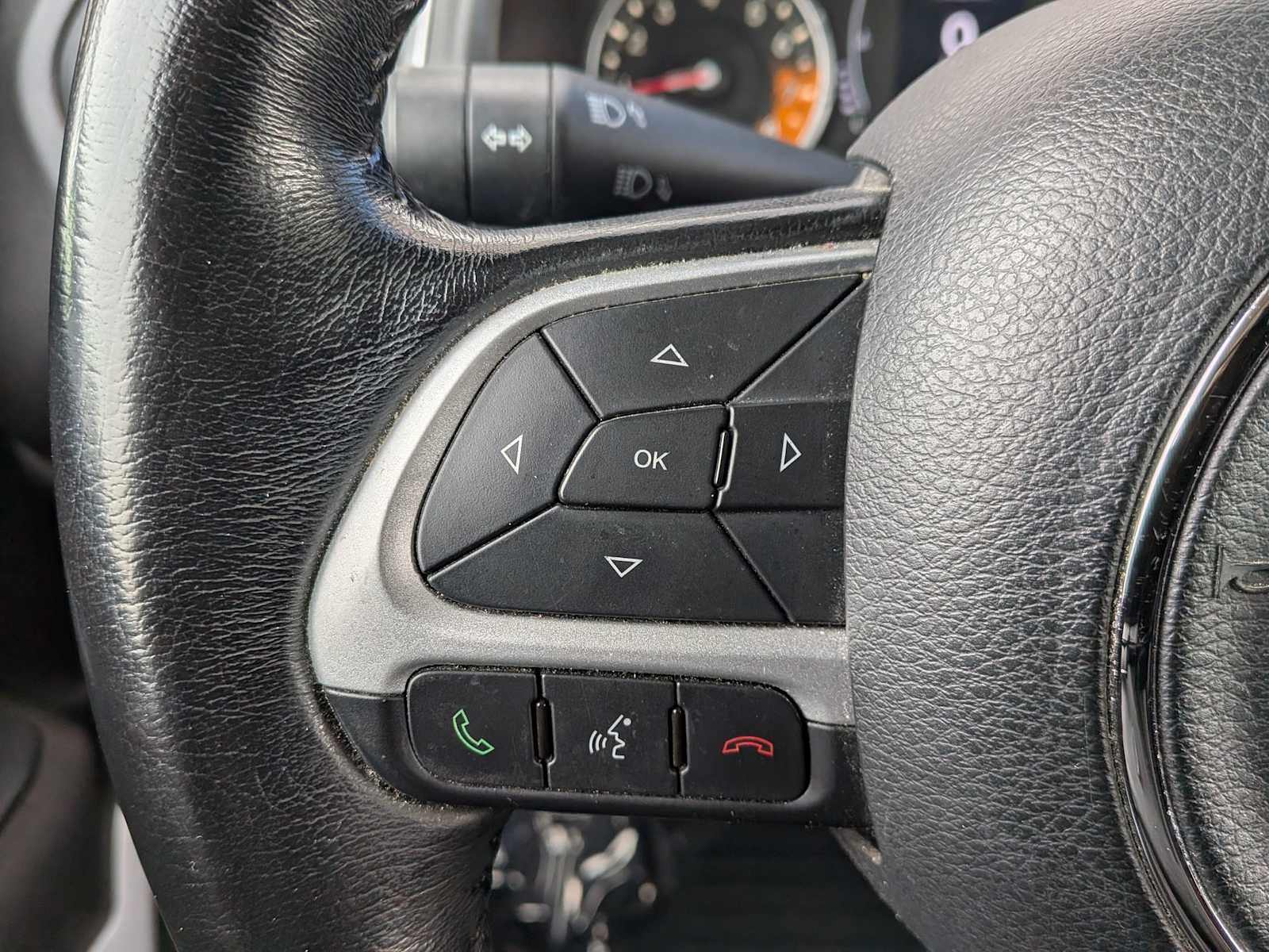 Thumbnail: 2018 Jeep Renegade - 22