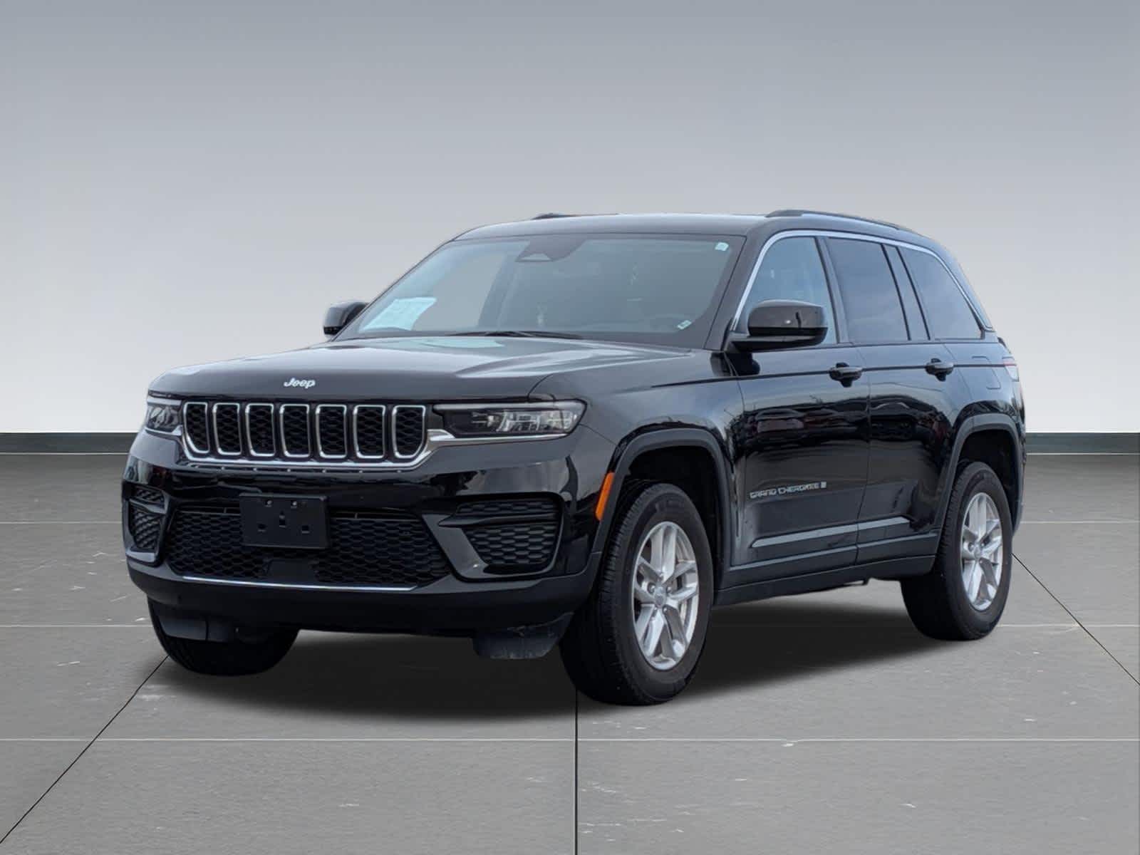 Thumbnail: 2023 Jeep Grand Cherokee - 10