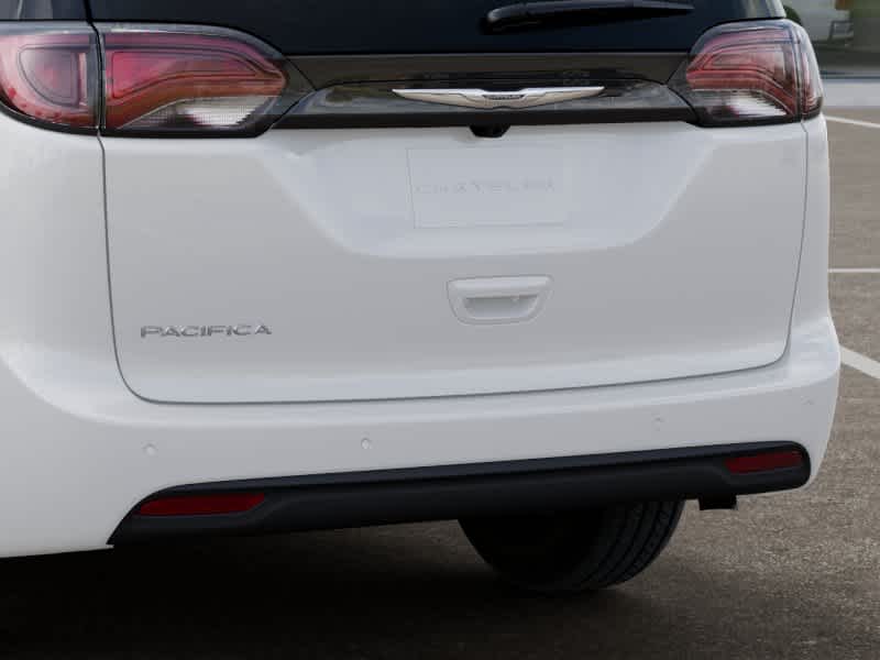 Thumbnail: 2027 Chrysler Pacifica - 13