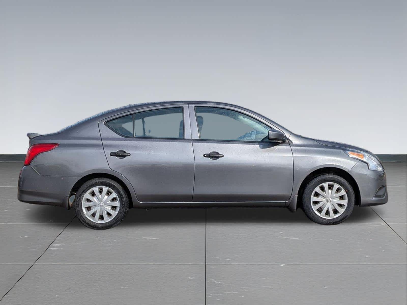 Thumbnail: 2017 Nissan Versa - 6