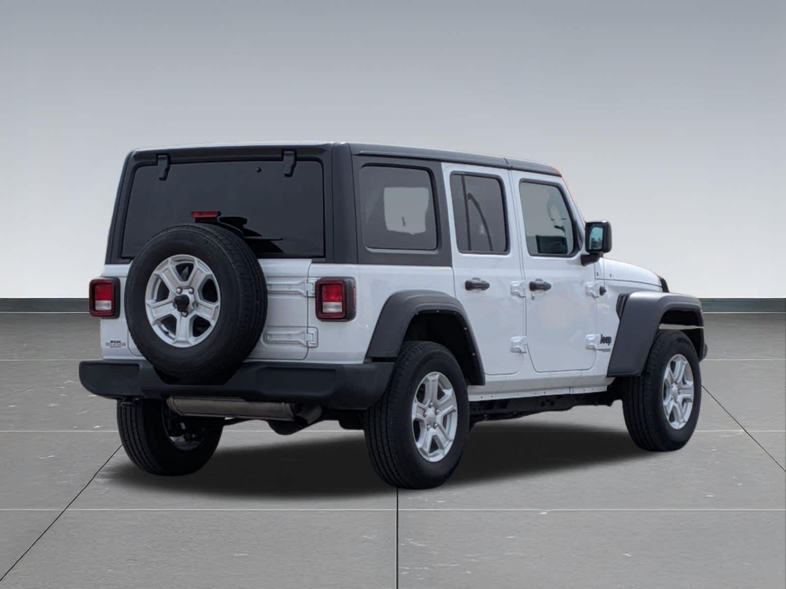 Thumbnail: 2022 Jeep Wrangler - 5