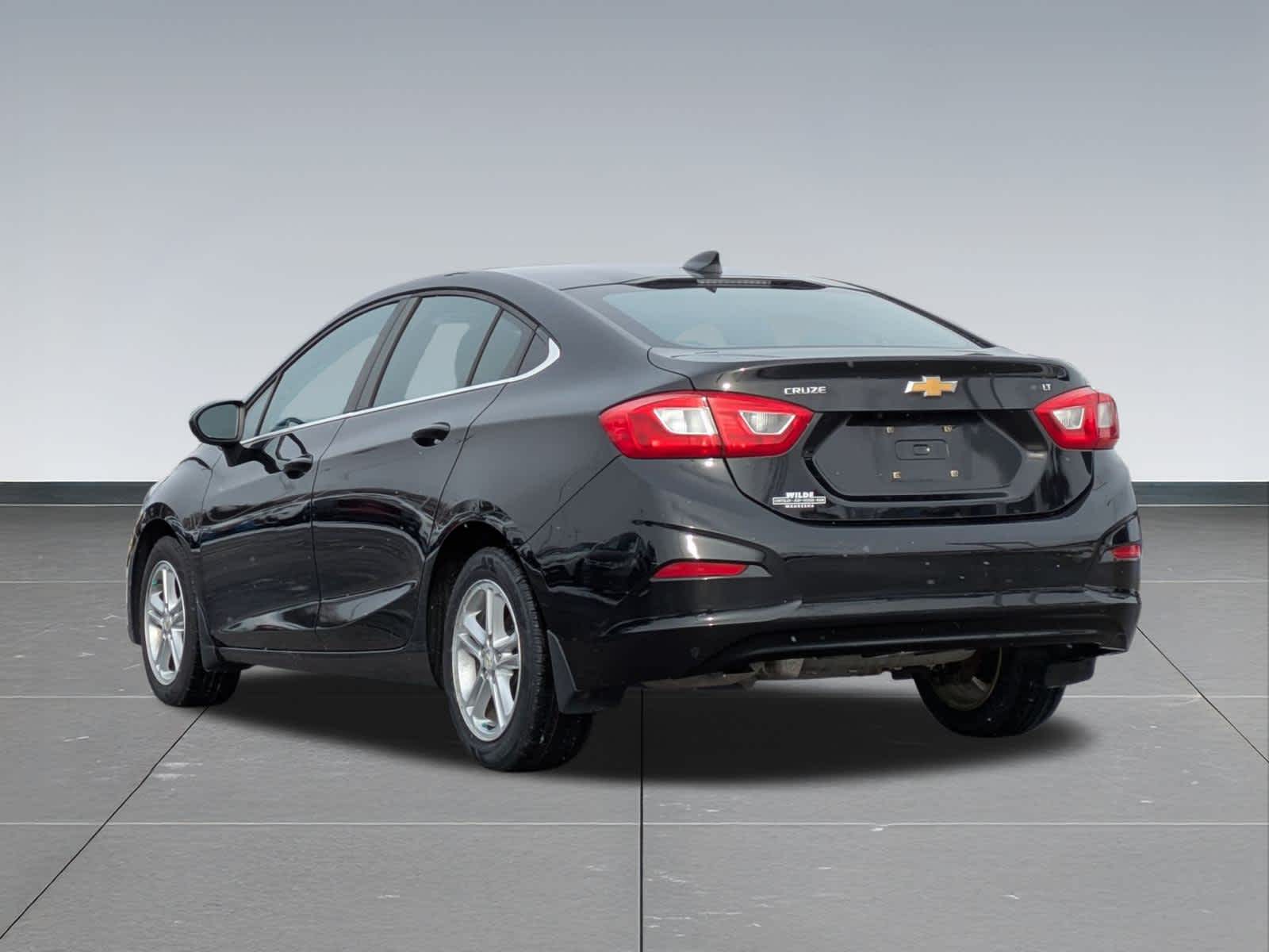 Thumbnail: 2016 Chevrolet Cruze - 4
