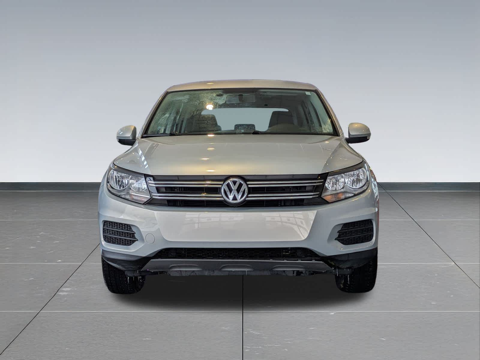 Thumbnail: 2014 Volkswagen Tiguan - 9