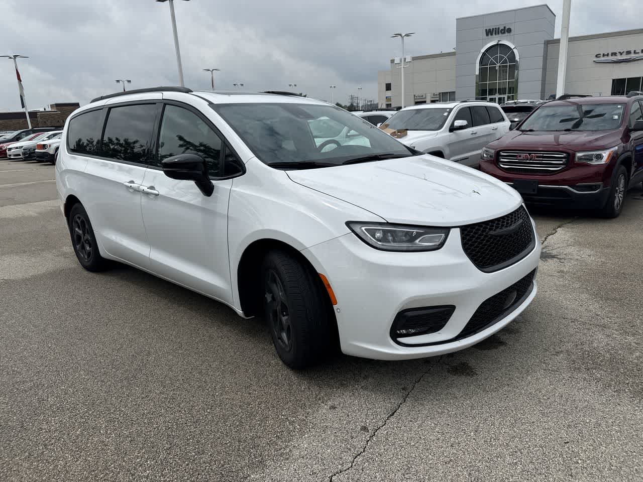 Thumbnail: 2024 Chrysler Pacifica - 8