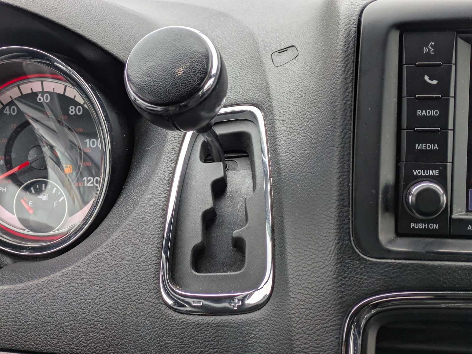 Thumbnail: 2019 Dodge Grand Caravan - 22