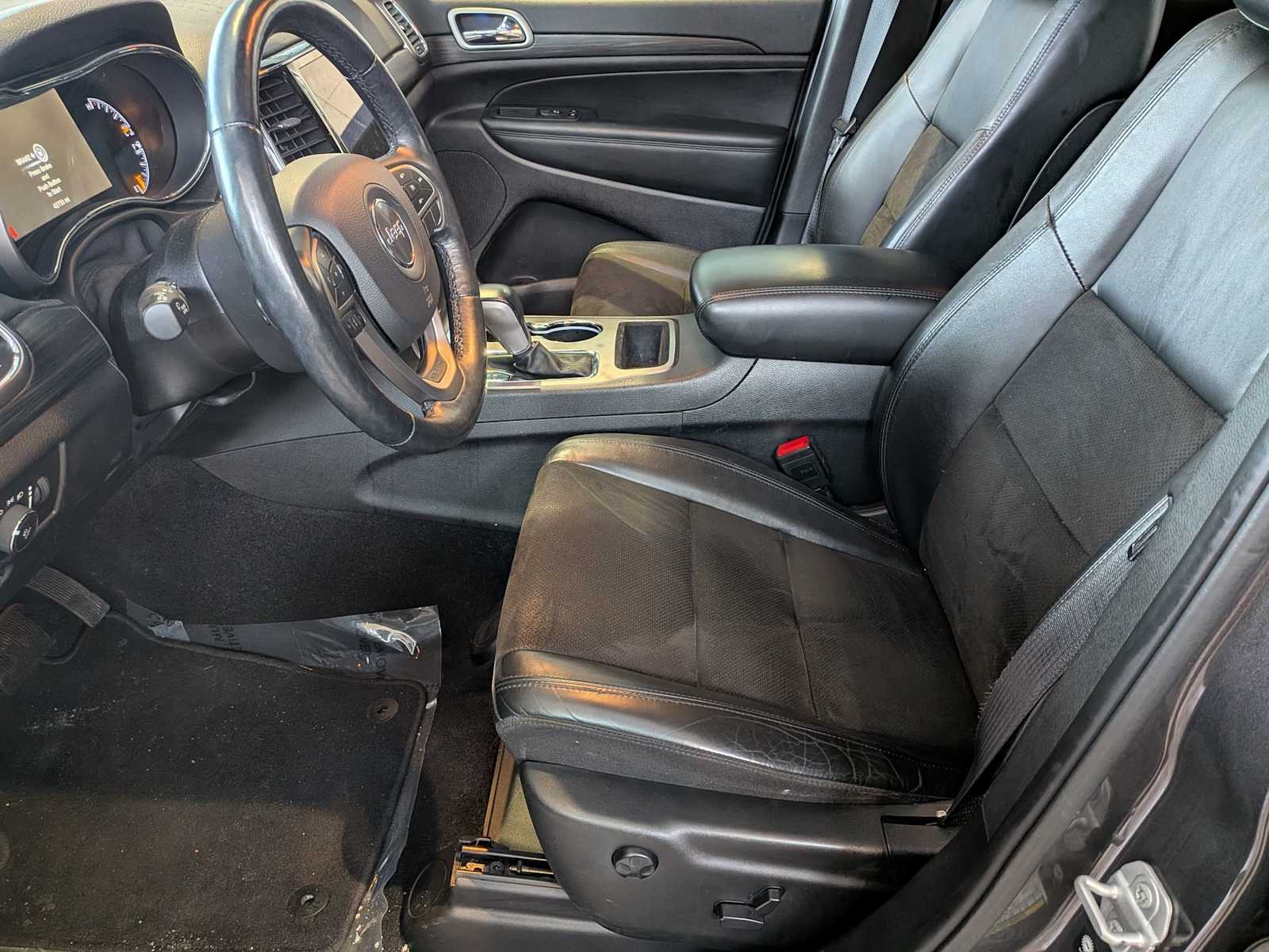 Thumbnail: 2021 Jeep Grand Cherokee - 15