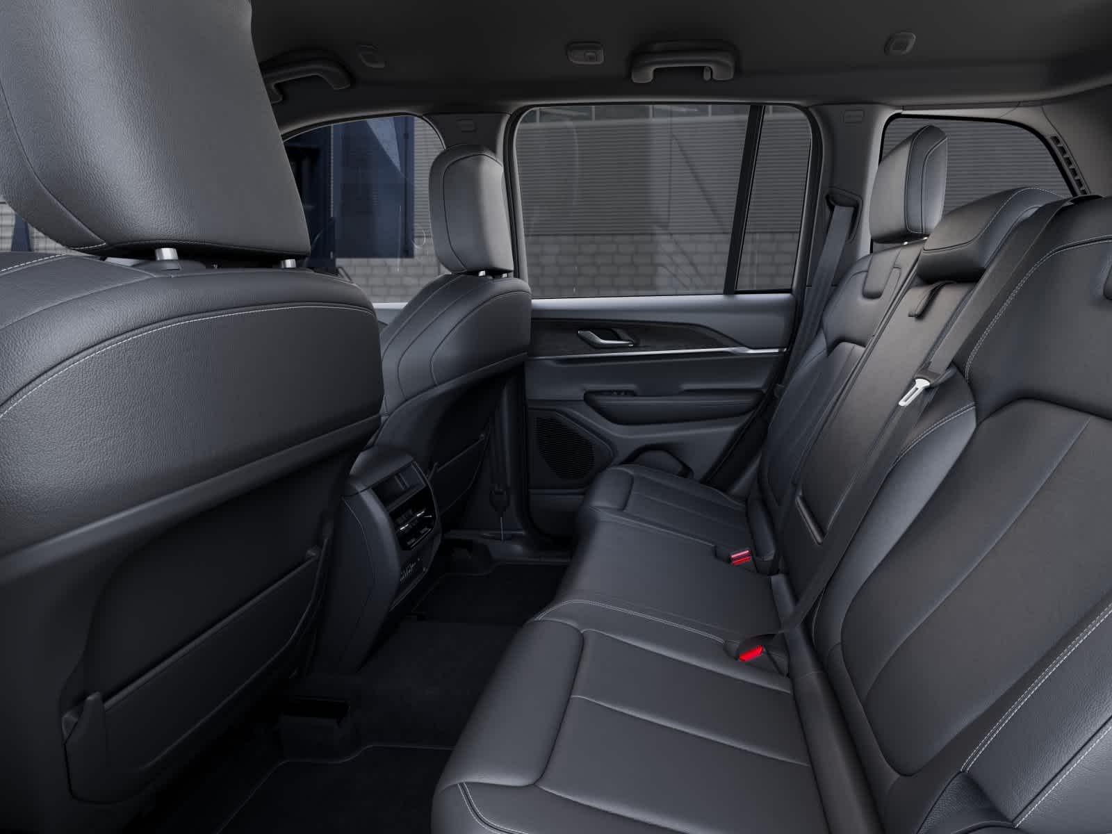 Thumbnail: 2025 Jeep Grand Cherokee - 23