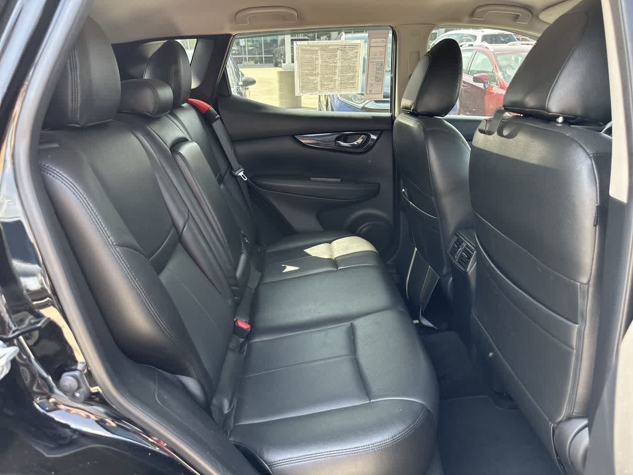 2017 Nissan Rogue Sport SV 25