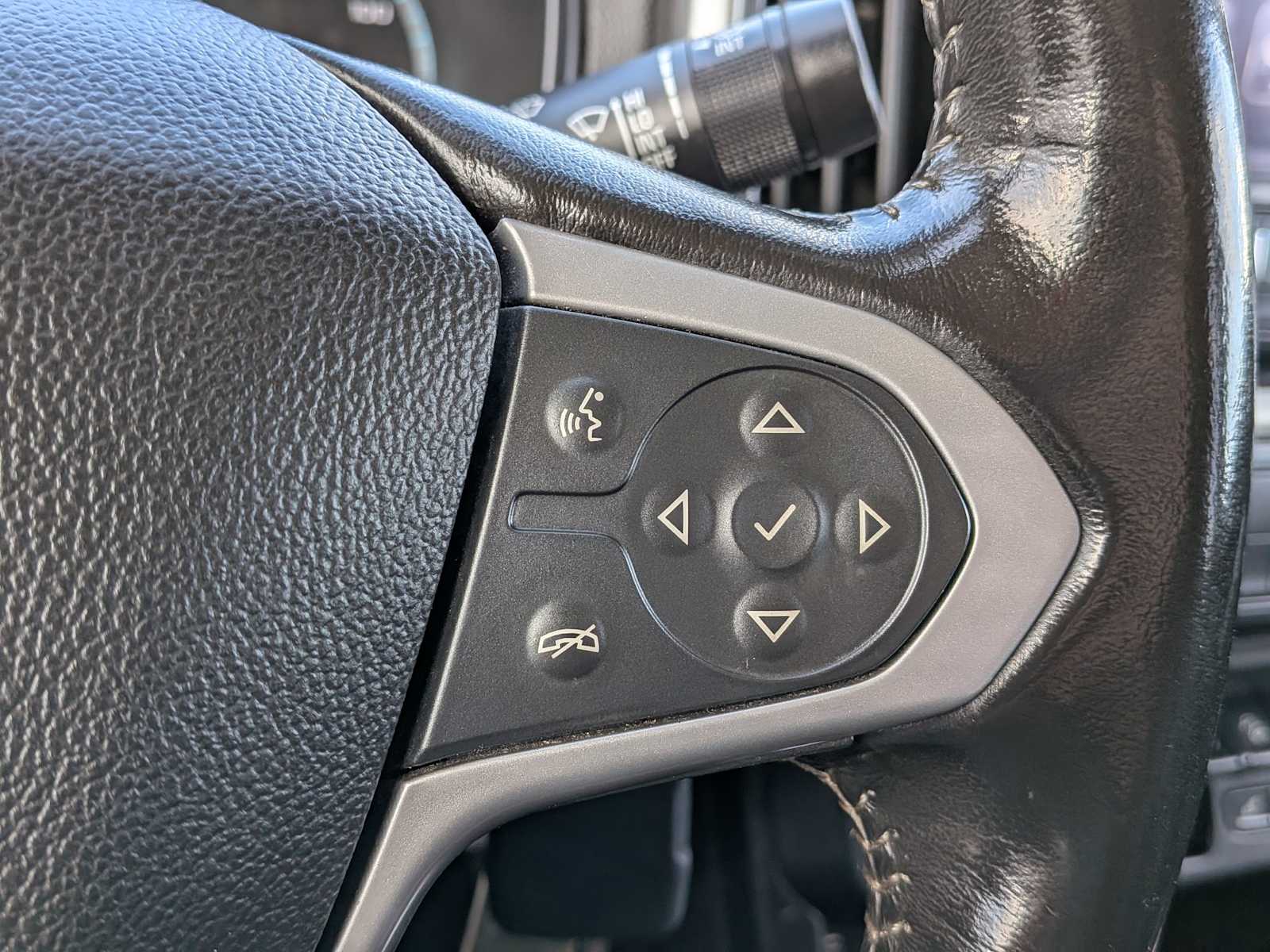 Thumbnail: 2018 Chevrolet Colorado - 23