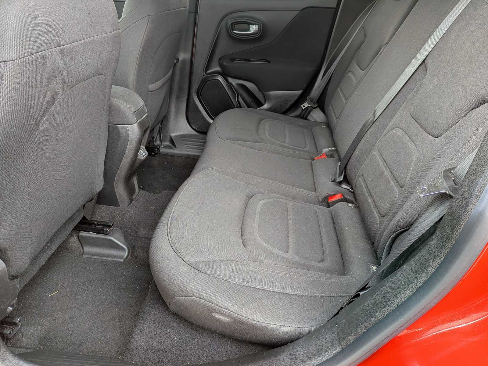 Thumbnail: 2020 Jeep Renegade - 17