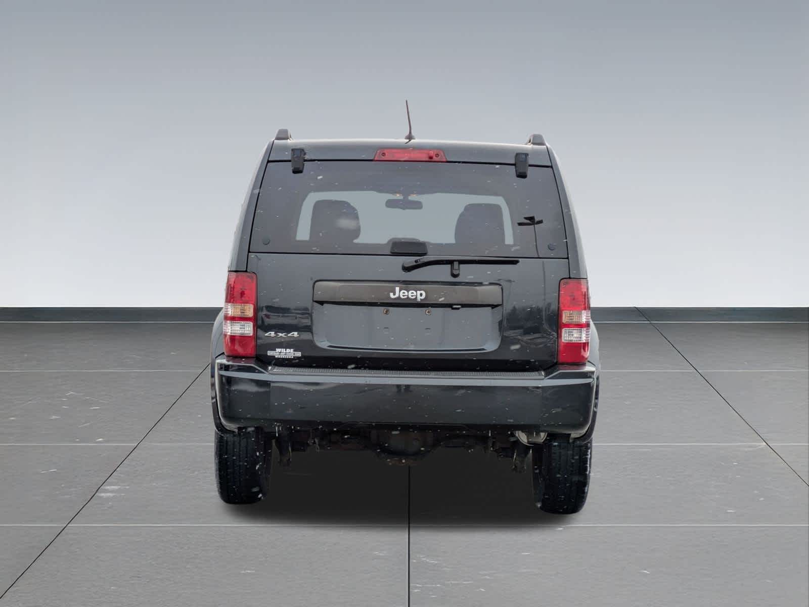 Thumbnail: 2010 Jeep Liberty - 5