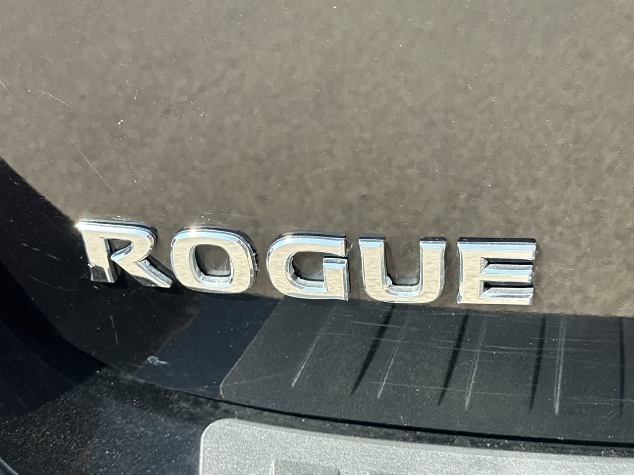 Thumbnail: 2013 Nissan Rogue - 18