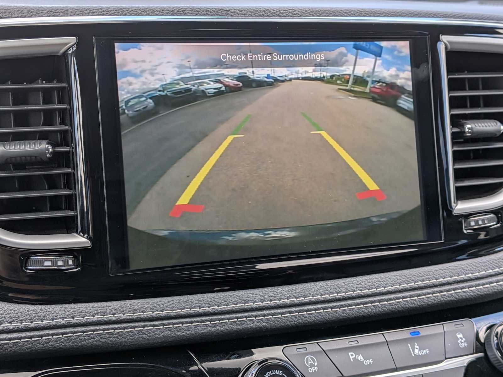 Thumbnail: 2023 Chrysler Pacifica - 28