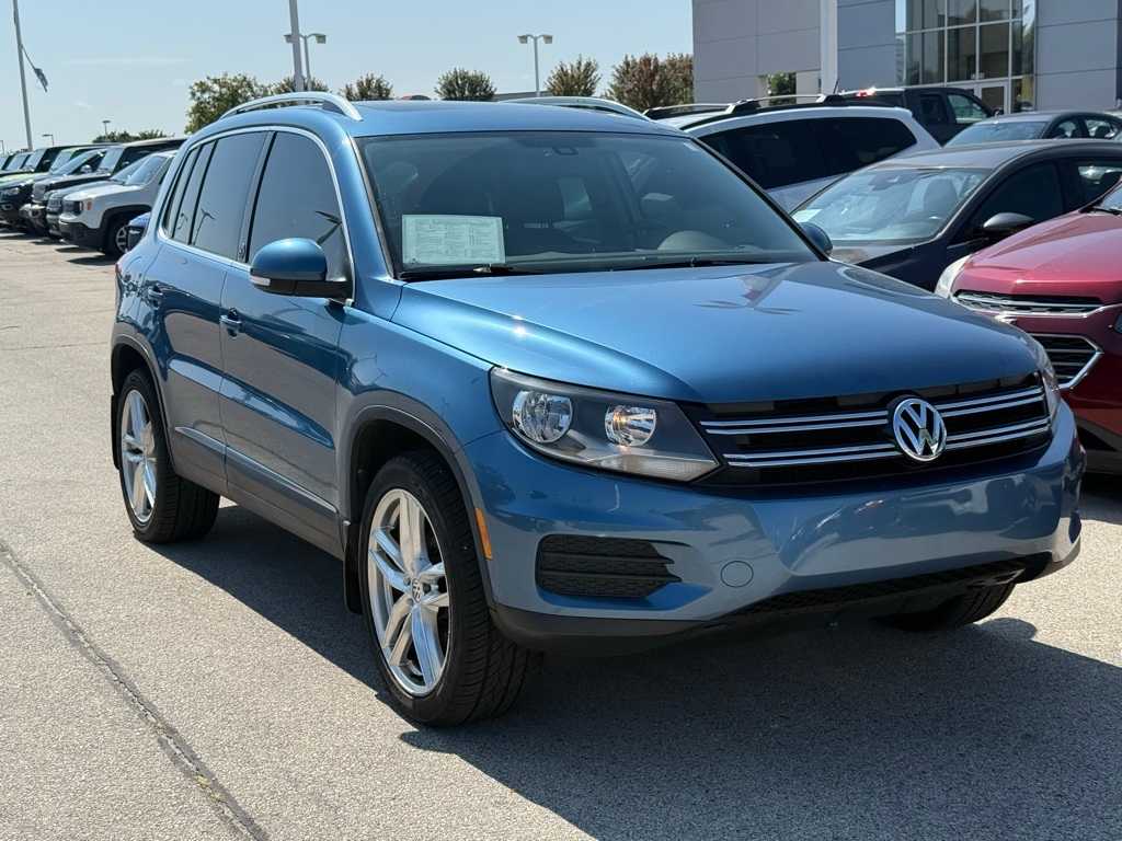 2017 Volkswagen Tiguan Wolfsburg Edition -
                  Waukesha, WI