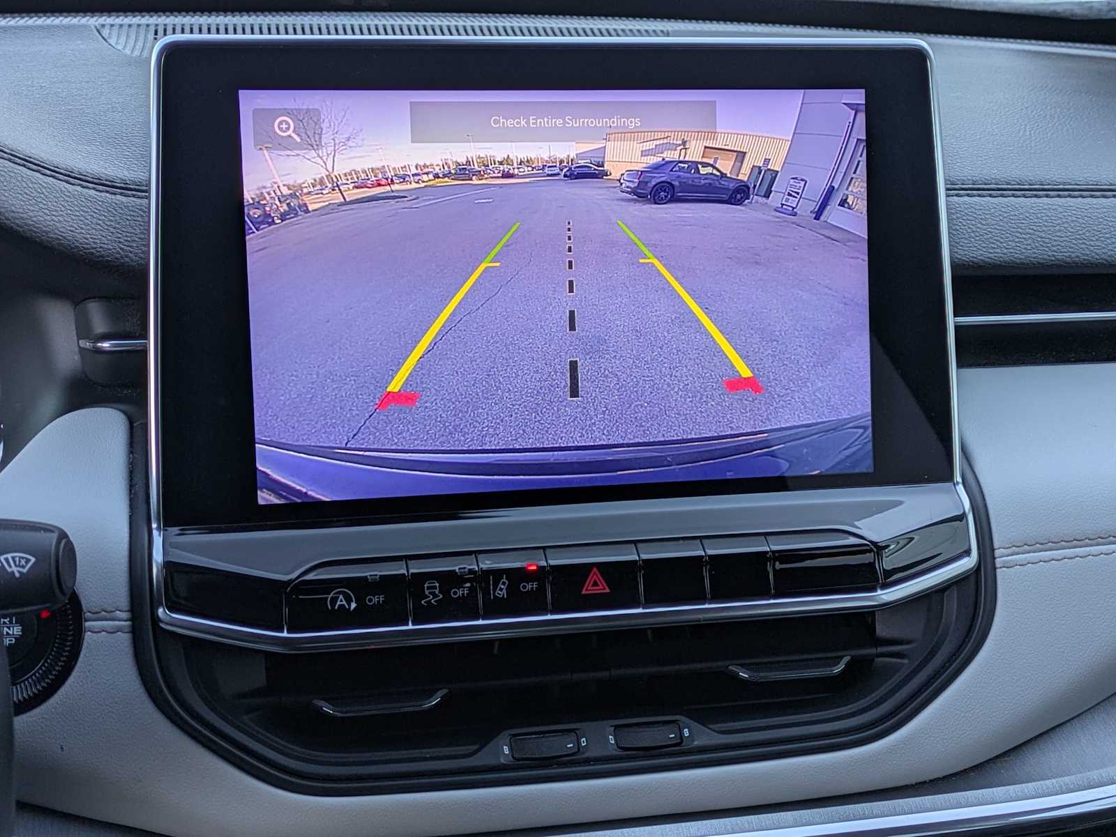 Thumbnail: 2022 Jeep Compass - 26