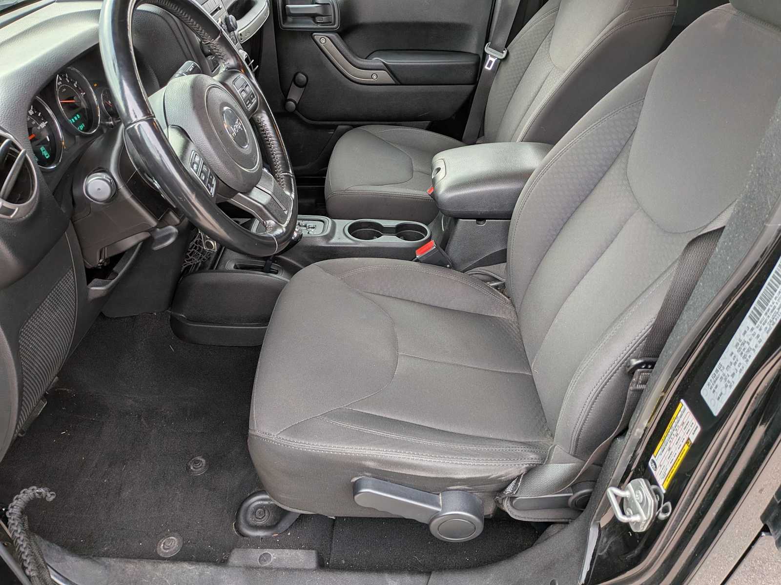 Thumbnail: 2016 Jeep Wrangler - 15