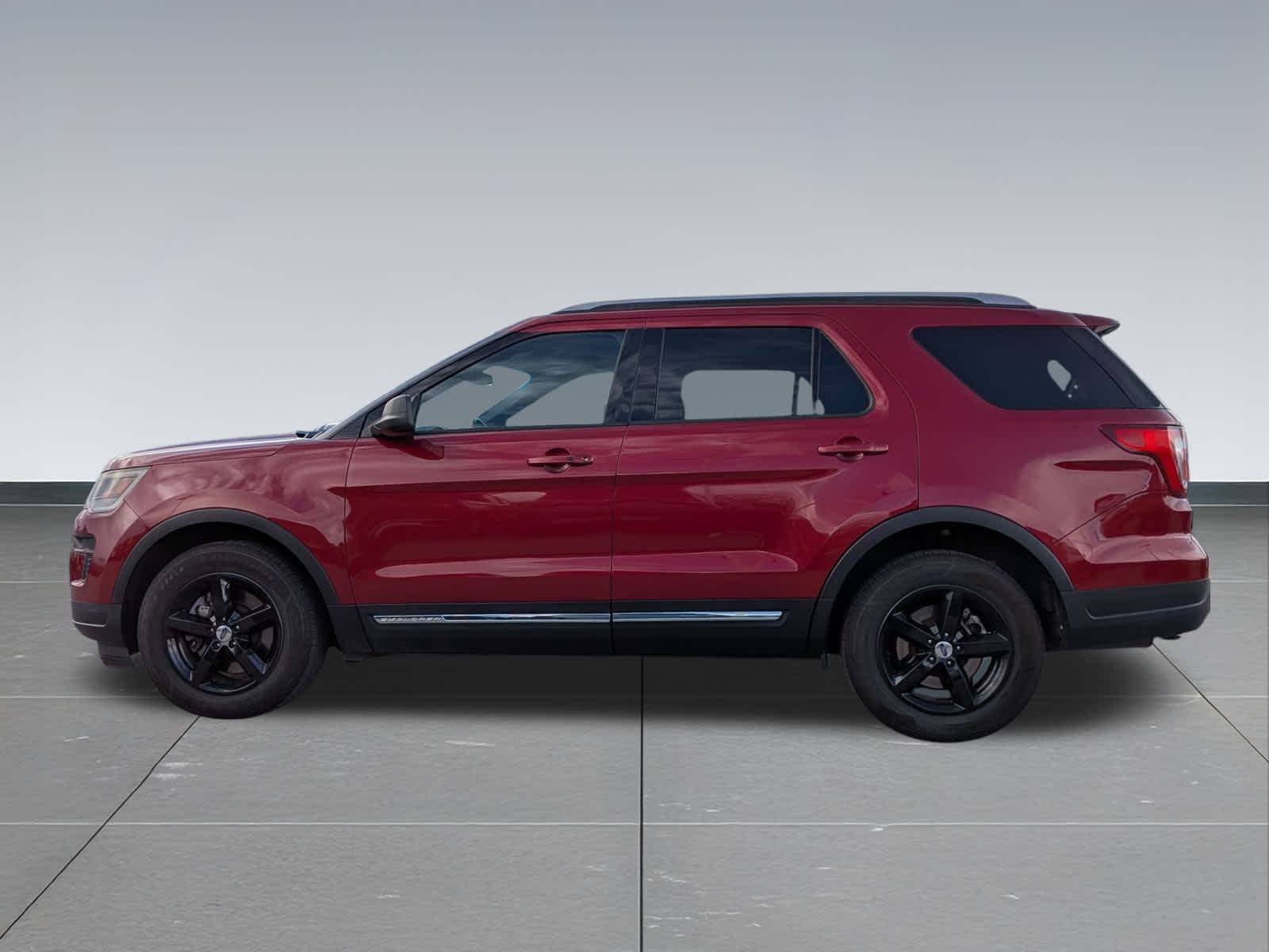 2019 Ford Explorer XLT photo 3