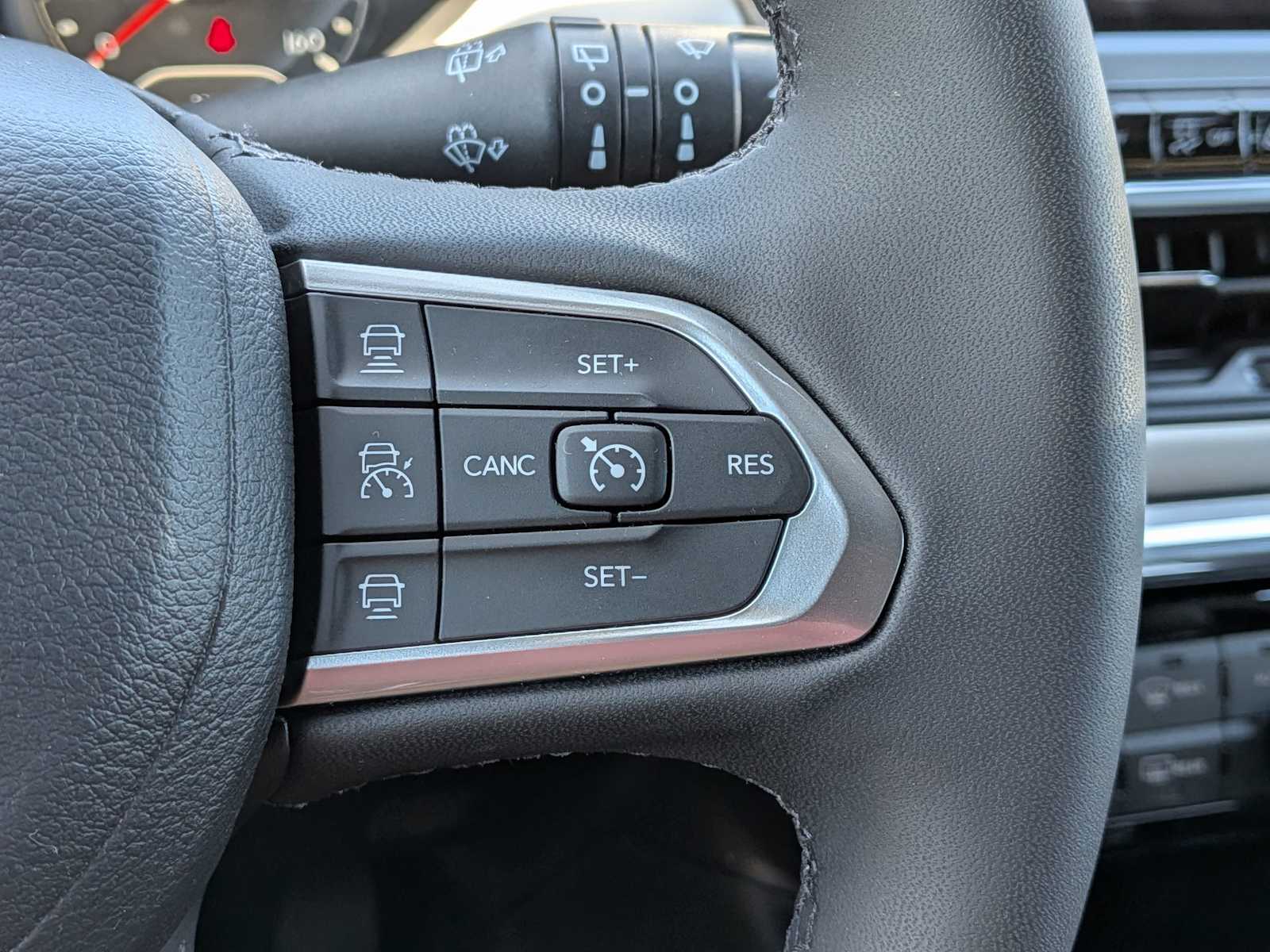 Thumbnail: 2023 Jeep Compass - 24