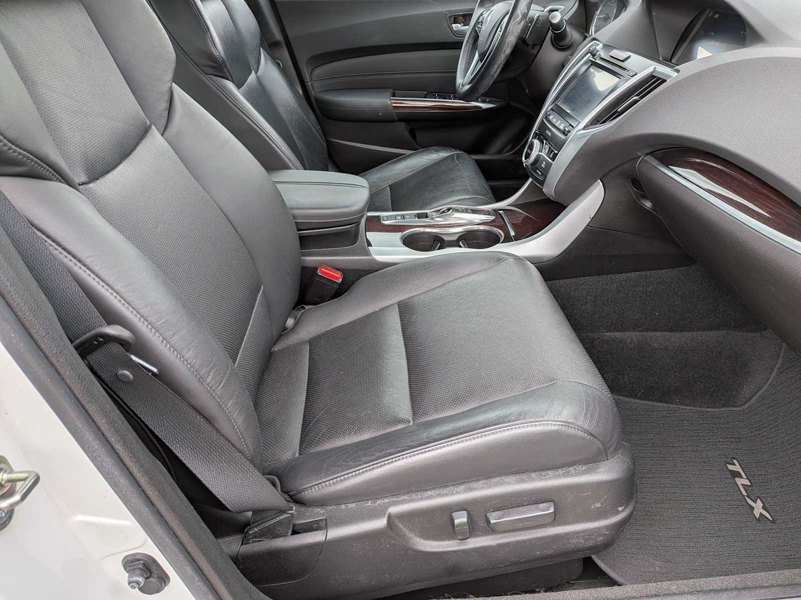 Thumbnail: 2016 Acura TLX - 19