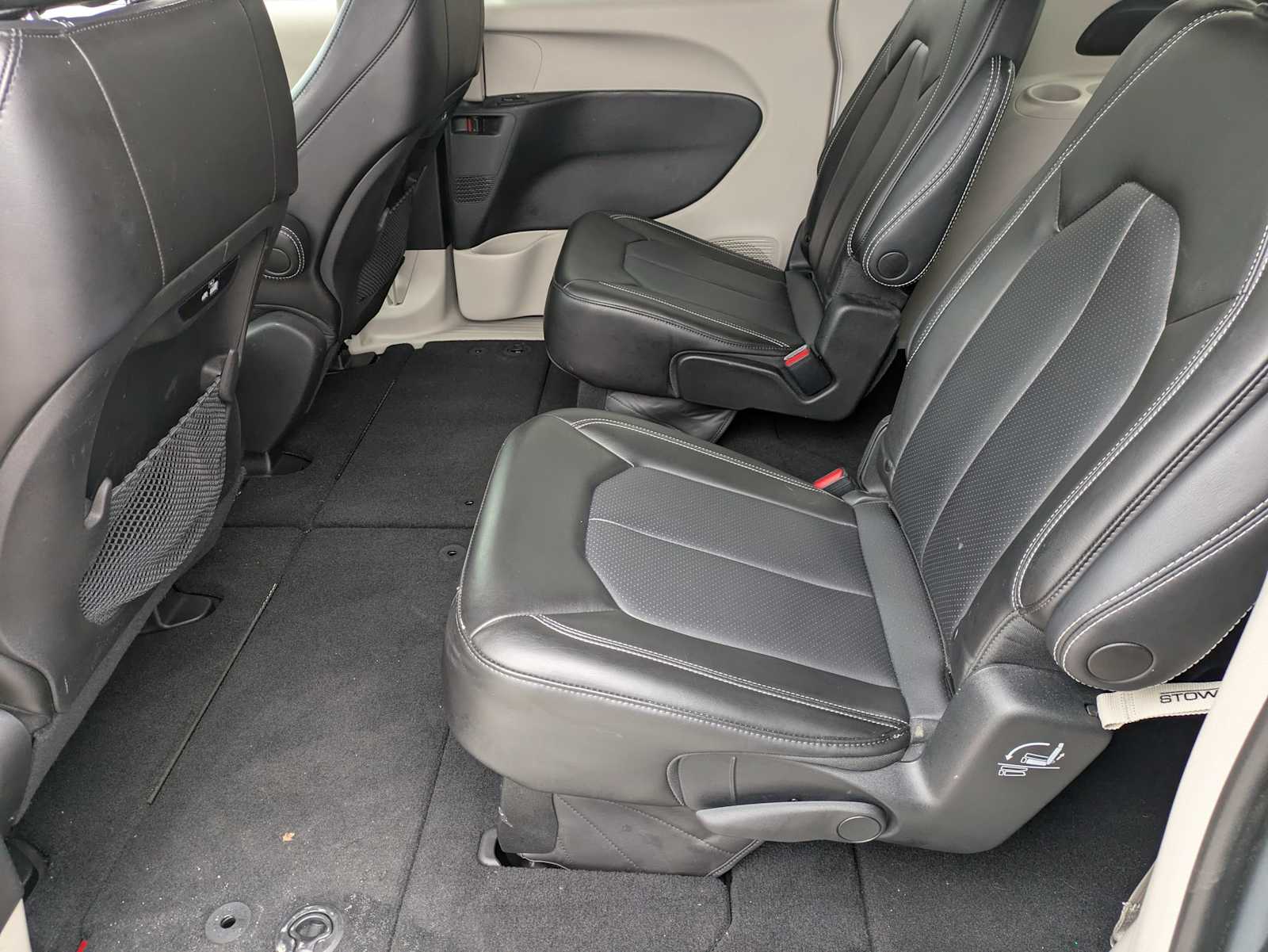 Thumbnail: 2023 Chrysler Pacifica - 18