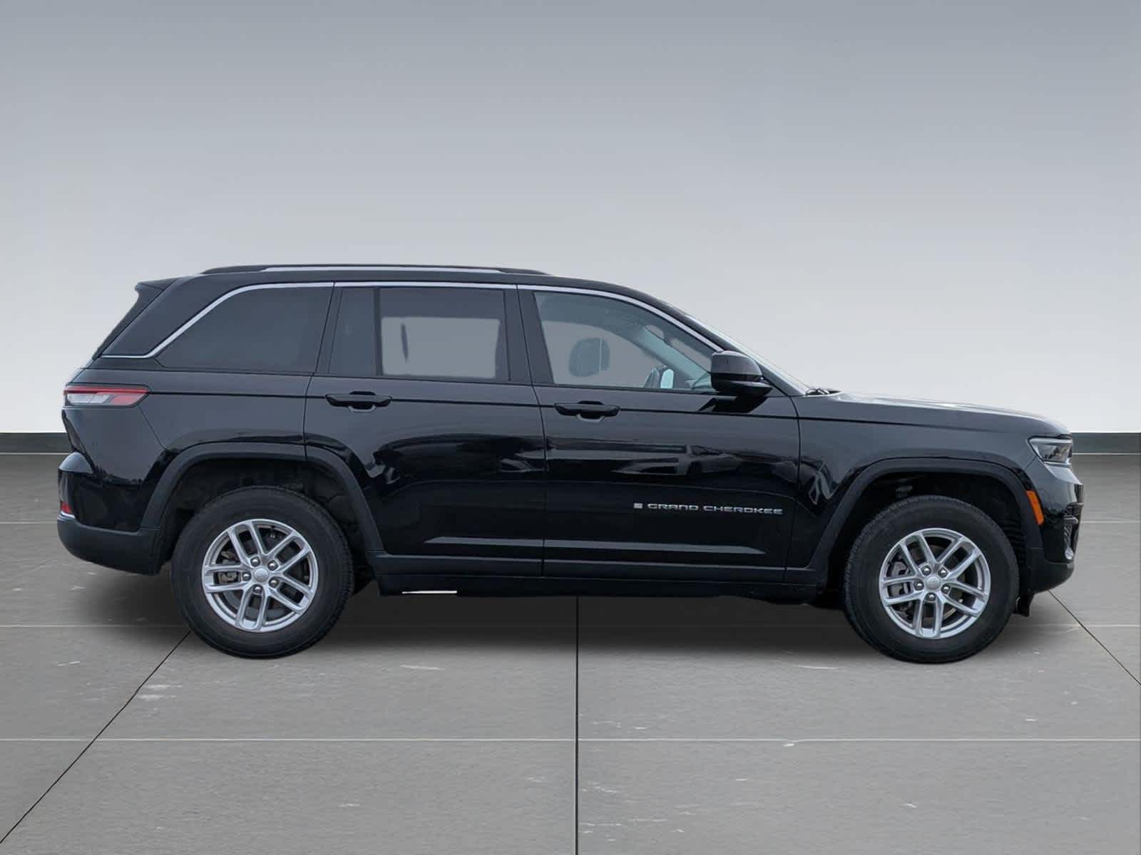 Thumbnail: 2023 Jeep Grand Cherokee - 7