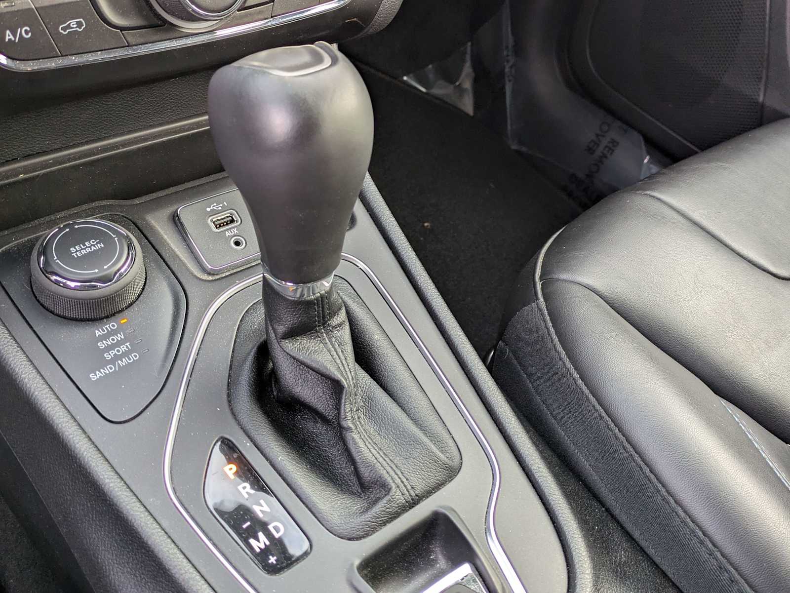 Thumbnail: 2021 Jeep Cherokee - 29