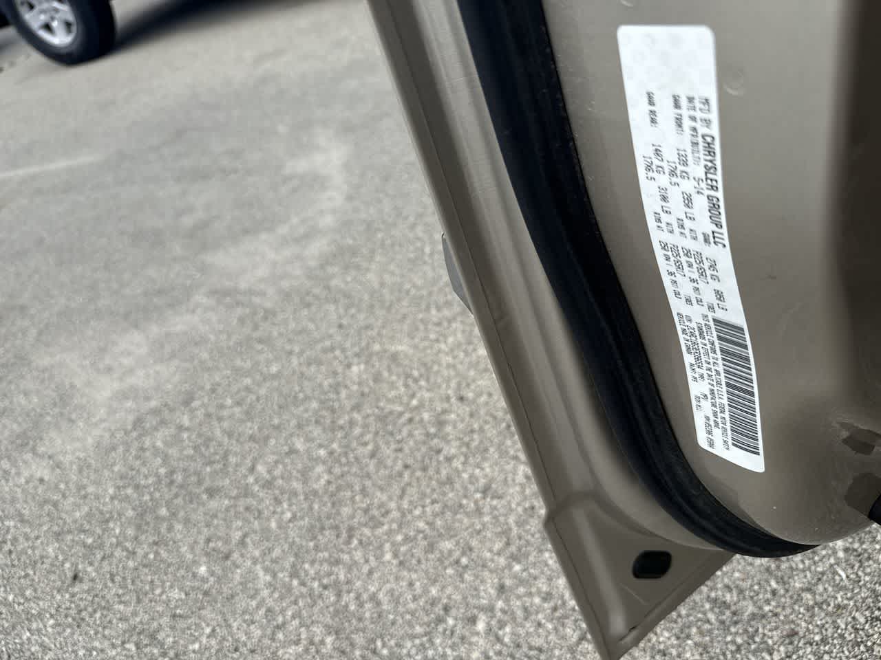 Thumbnail: 2014 Chrysler Town & Country - 33