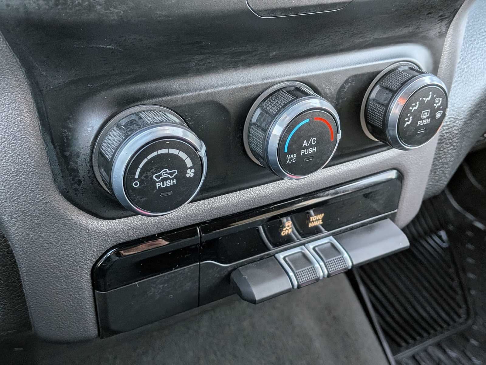 Thumbnail: 2022 RAM 1500 - 27