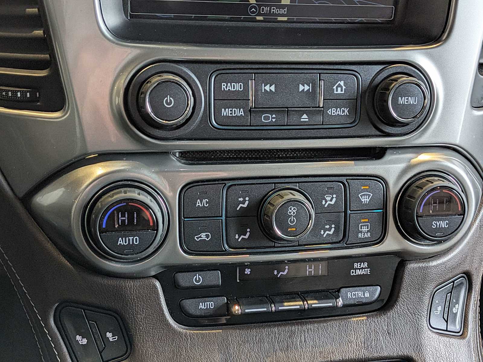 Thumbnail: 2018 Chevrolet Suburban - 29