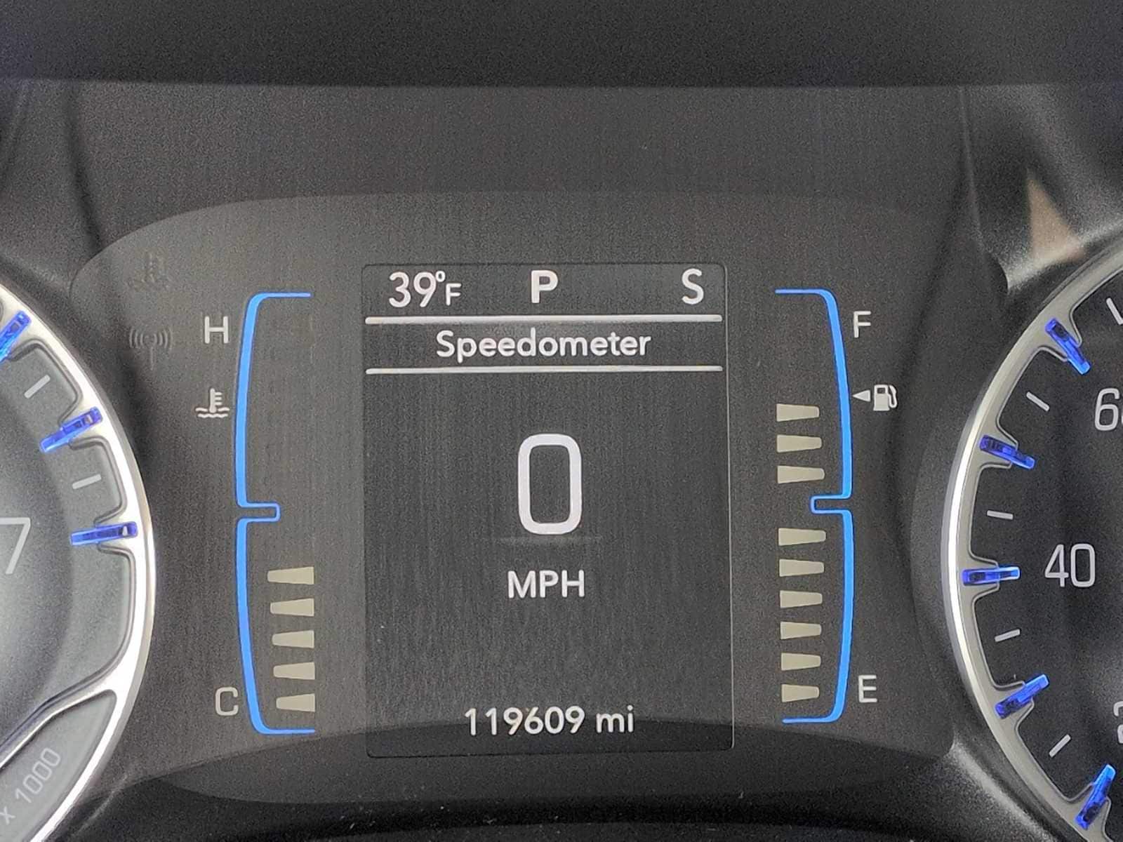 Thumbnail: 2018 Chrysler Pacifica - 27