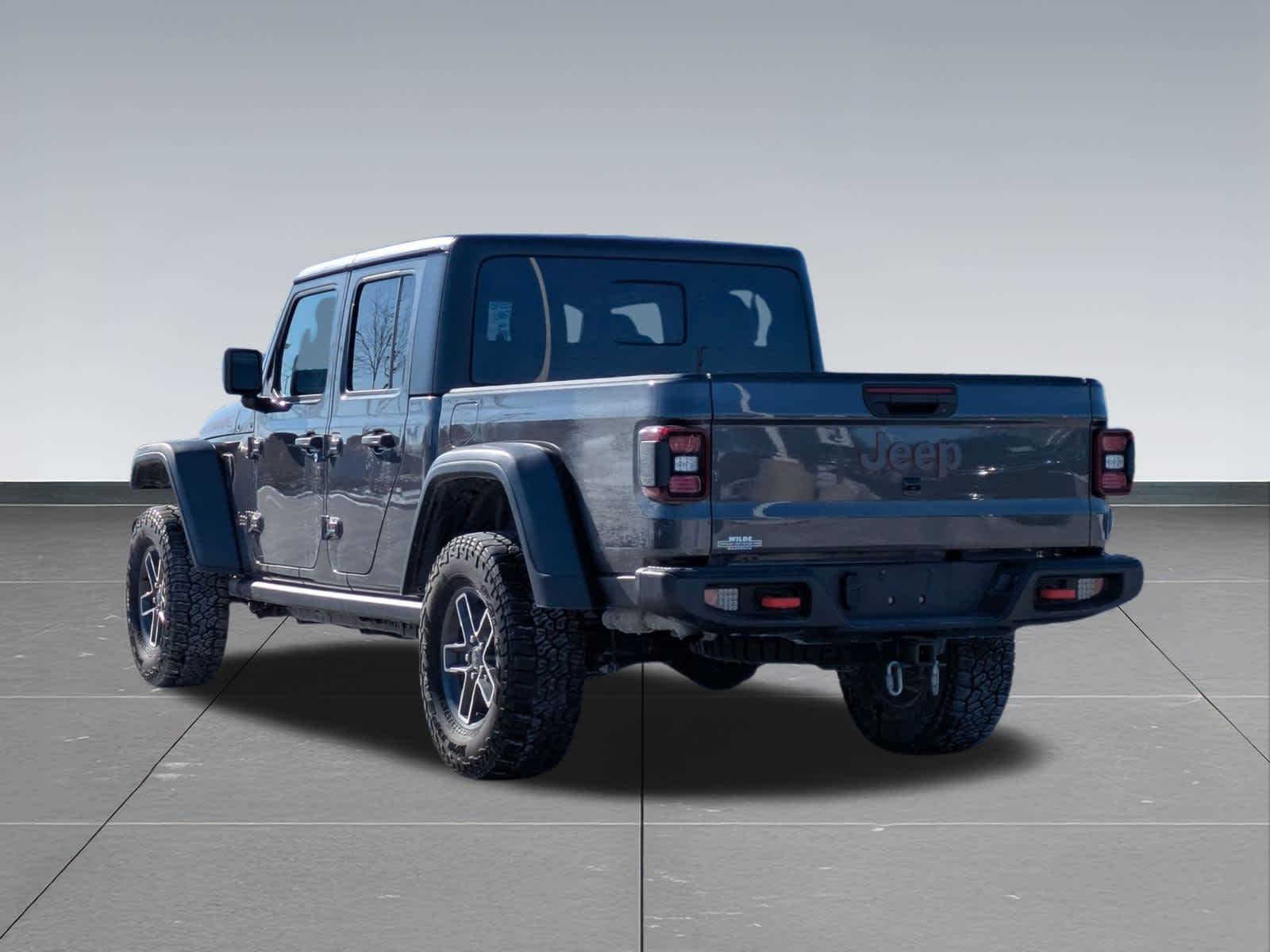 Thumbnail: 2024 Jeep Gladiator - 4