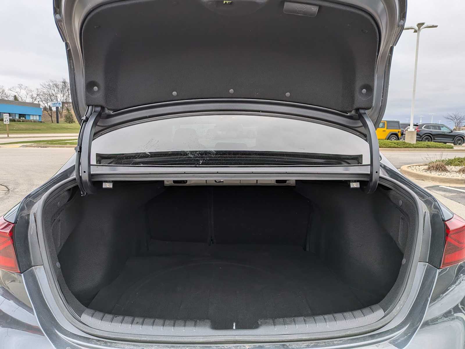 Thumbnail: 2020 Kia Forte - 30