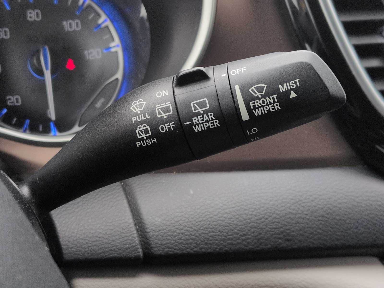 Thumbnail: 2018 Chrysler Pacifica - 21