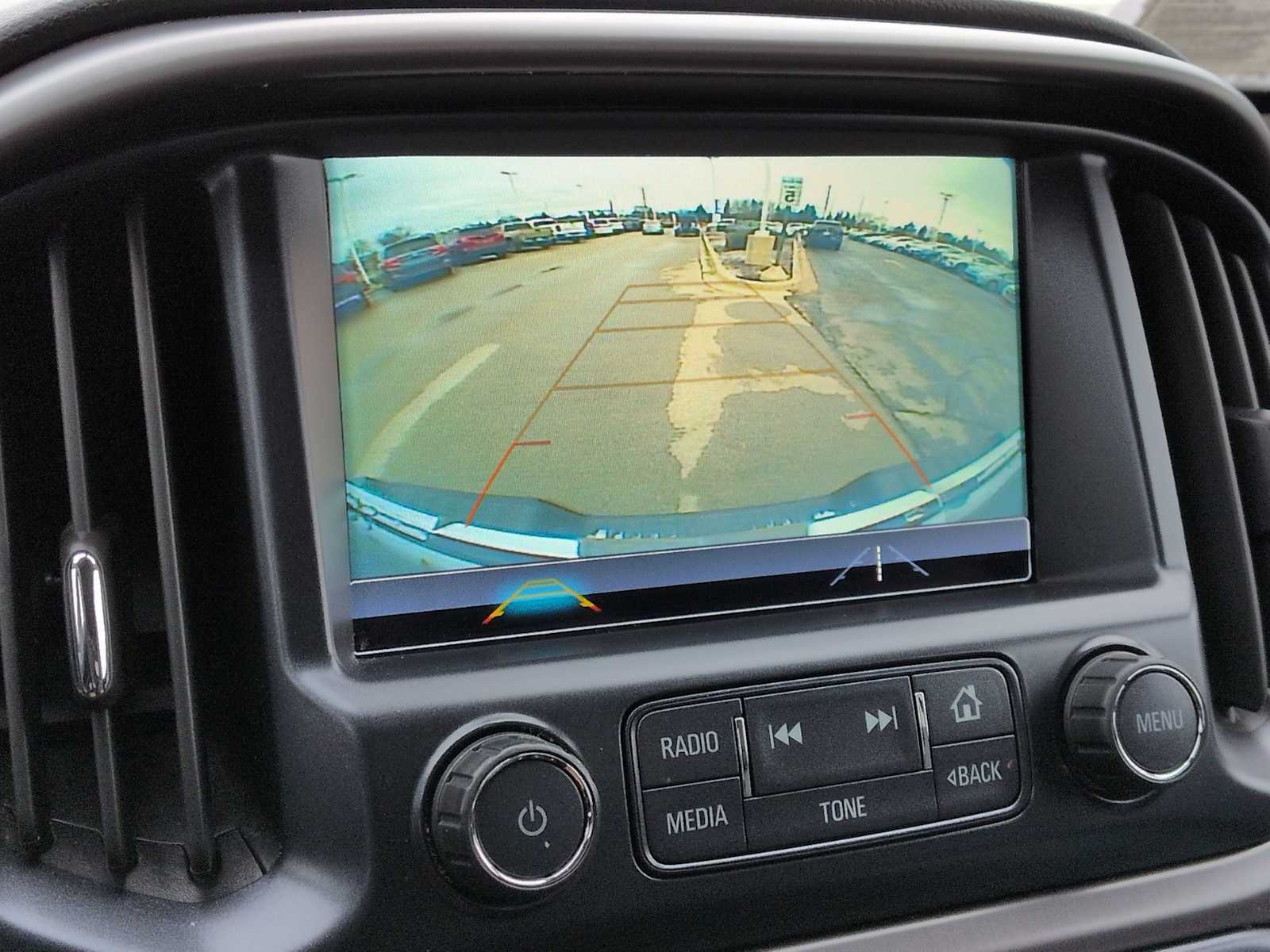 Thumbnail: 2018 GMC Canyon - 26