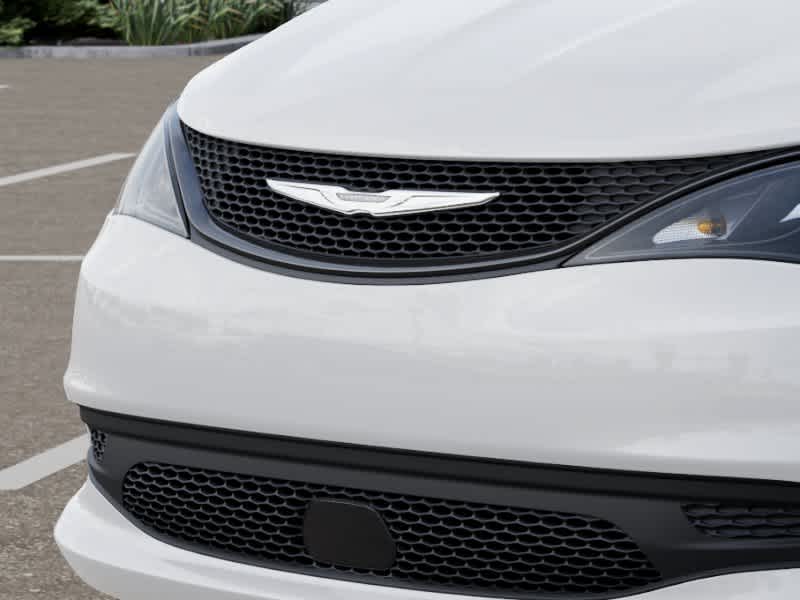Thumbnail: 2027 Chrysler Pacifica - 11