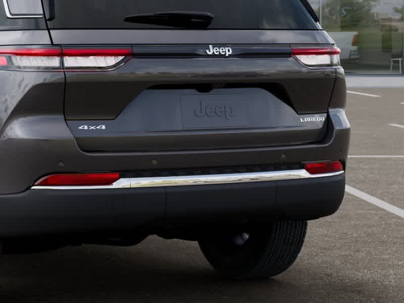 Thumbnail: 2026 Jeep Grand Cherokee - 13