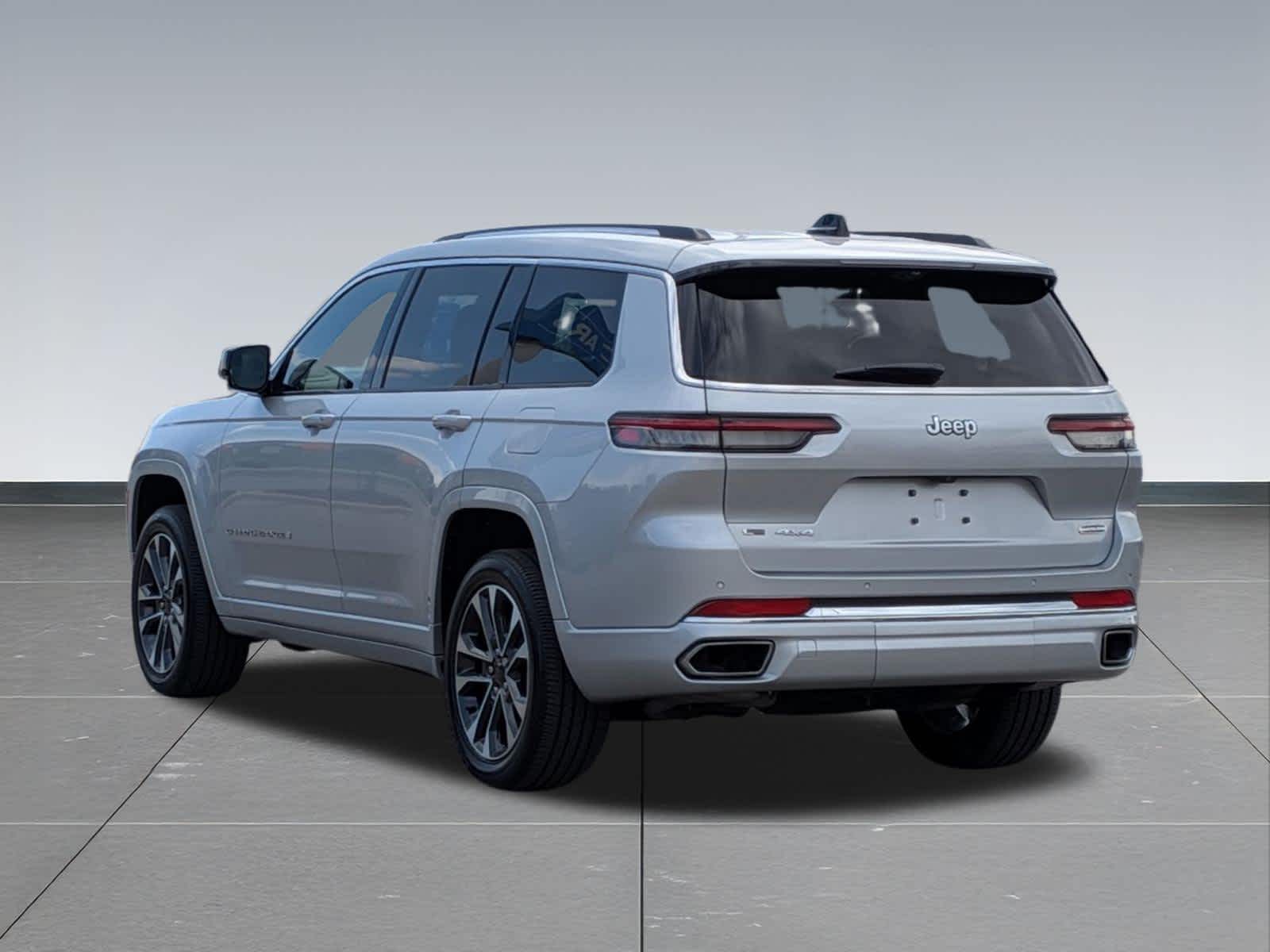 Thumbnail: 2023 Jeep Grand Cherokee - 4