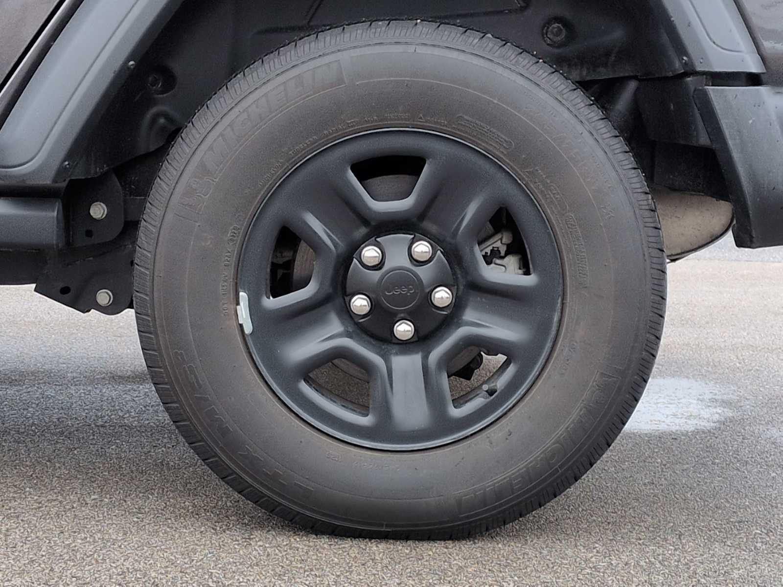 Thumbnail: 2023 Jeep Wrangler - 14