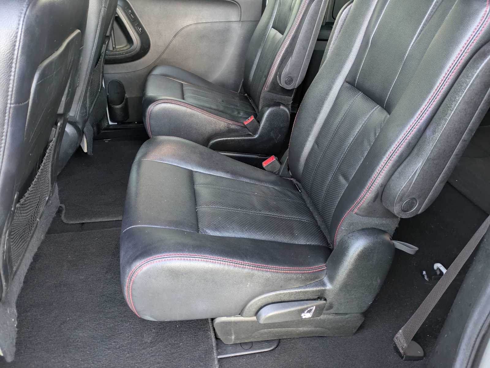 Thumbnail: 2017 Dodge Grand Caravan - 16