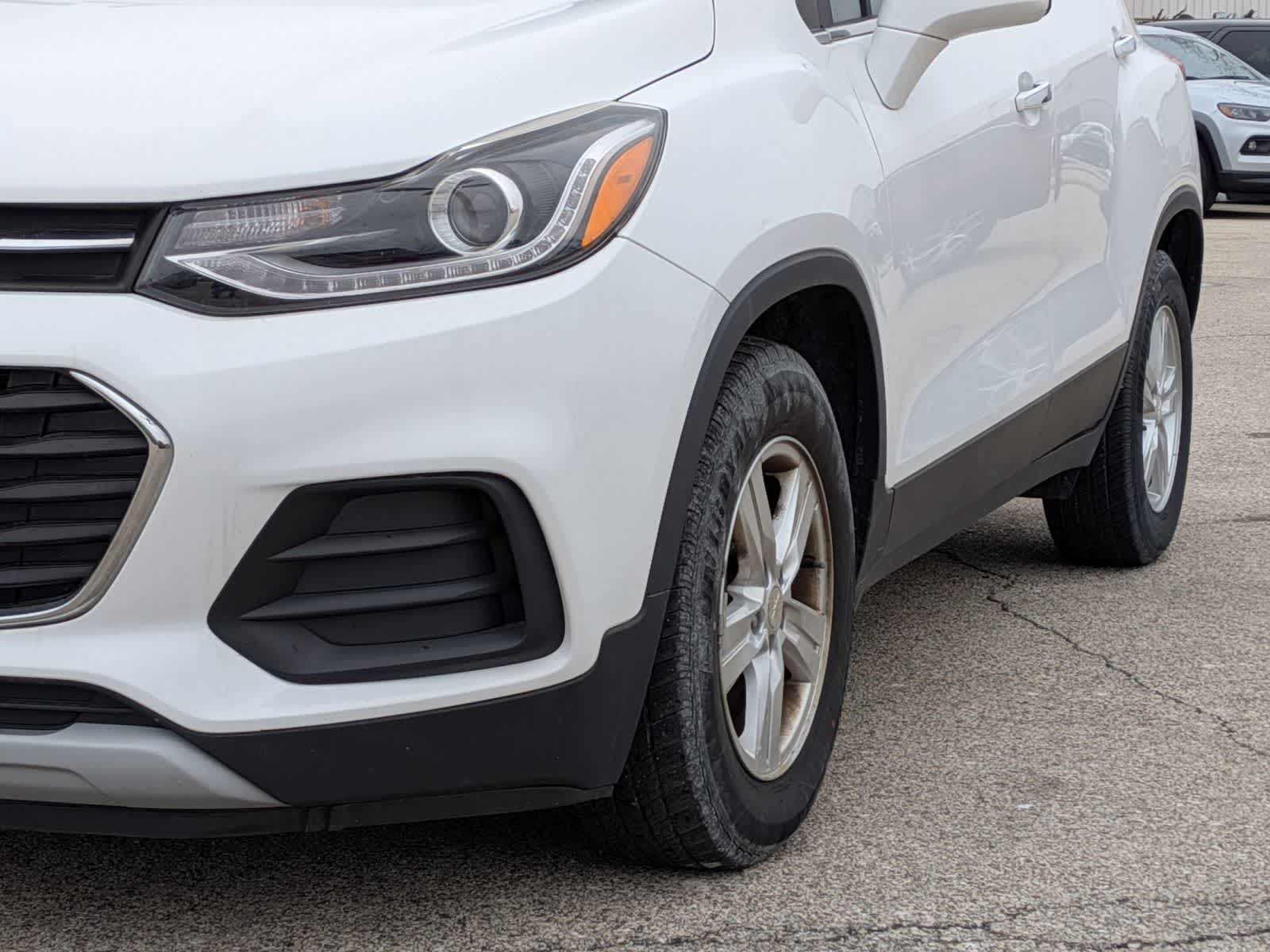 Thumbnail: 2017 Chevrolet Trax - 10