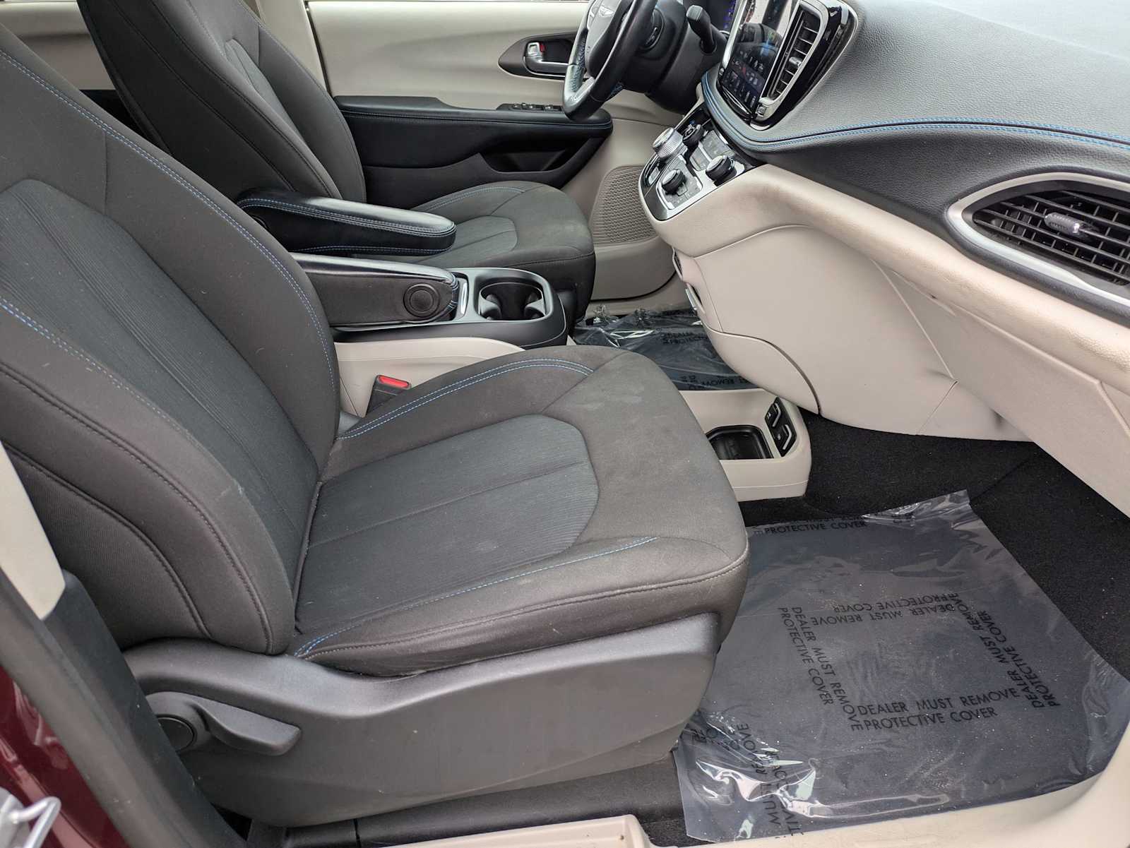 Thumbnail: 2021 Chrysler Pacifica - 20