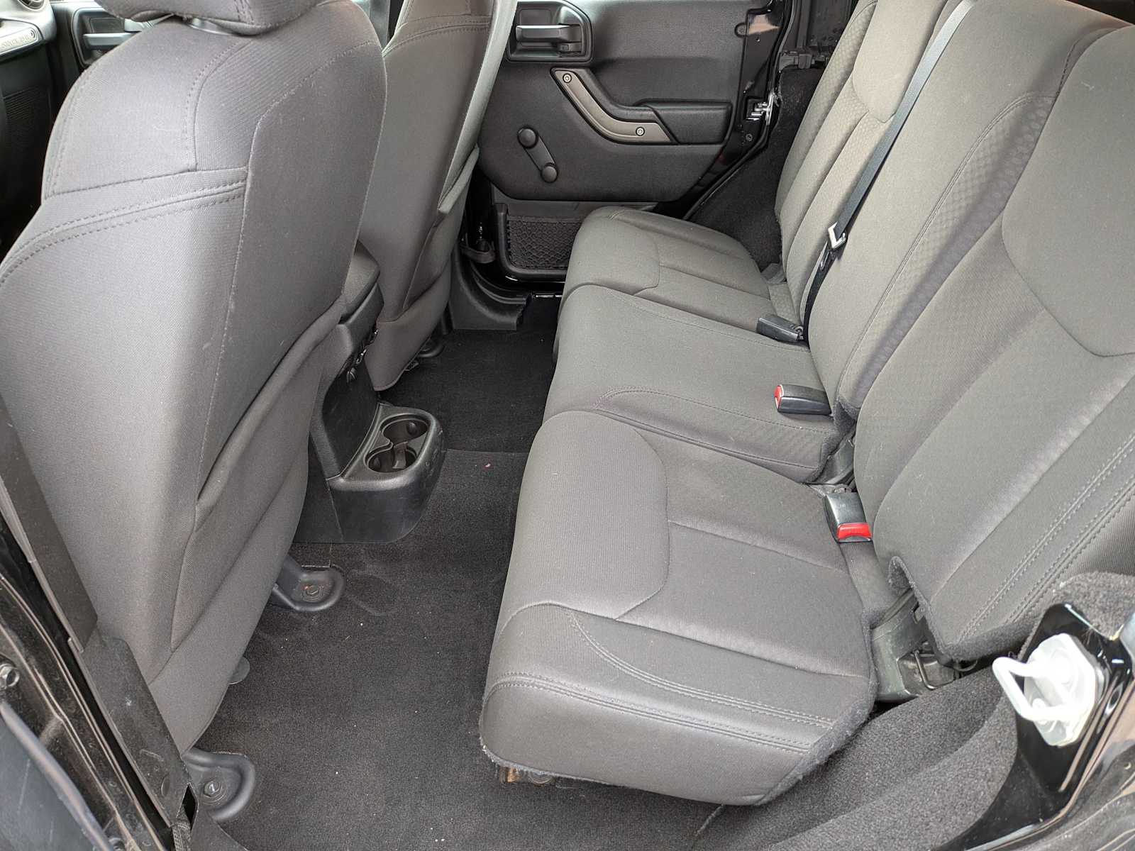 Thumbnail: 2016 Jeep Wrangler - 17