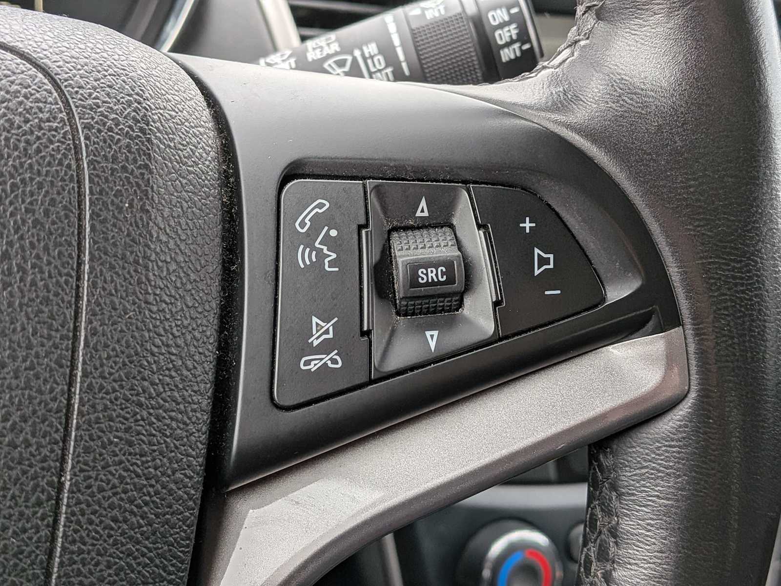 Thumbnail: 2017 Chevrolet Trax - 23