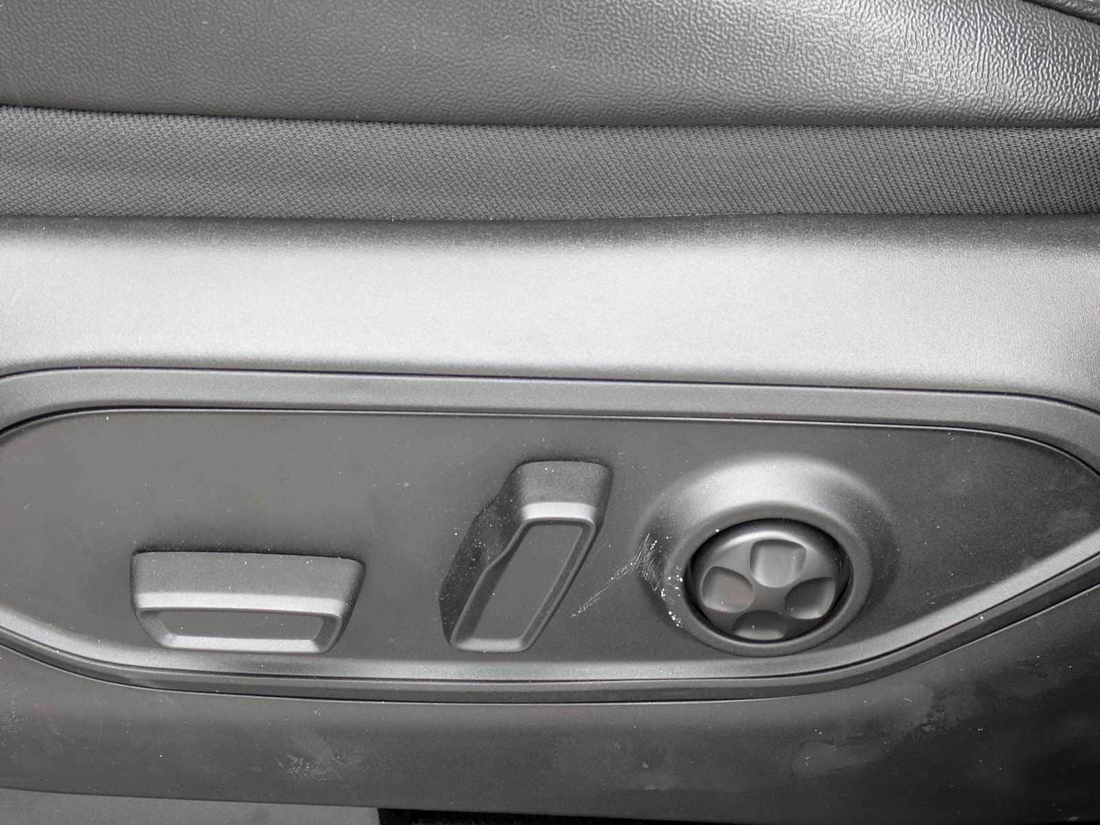 Thumbnail: 2025 Jeep Grand Cherokee - 15