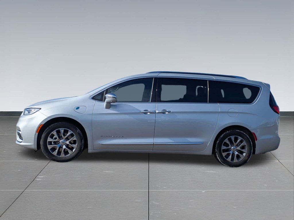 Used 2024 Chrysler Pacifica Plug-In Hybrid Pinnacle Van Passenger Van