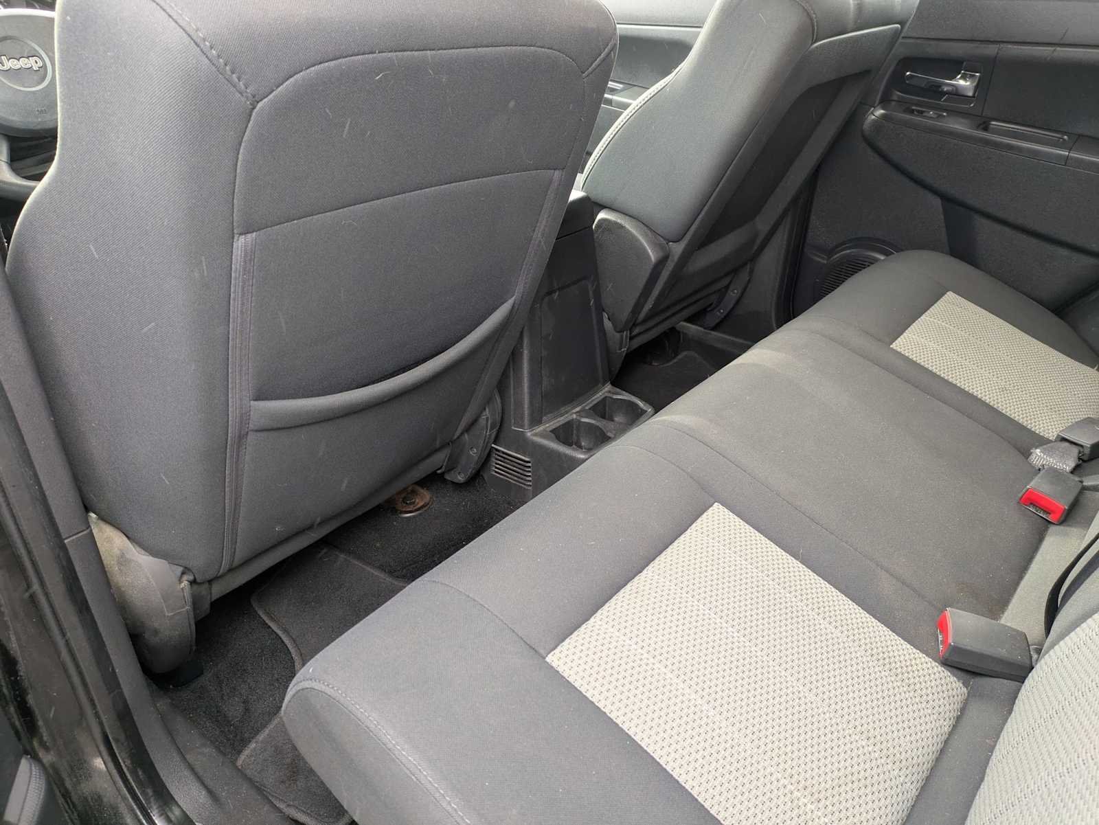 Thumbnail: 2010 Jeep Liberty - 15