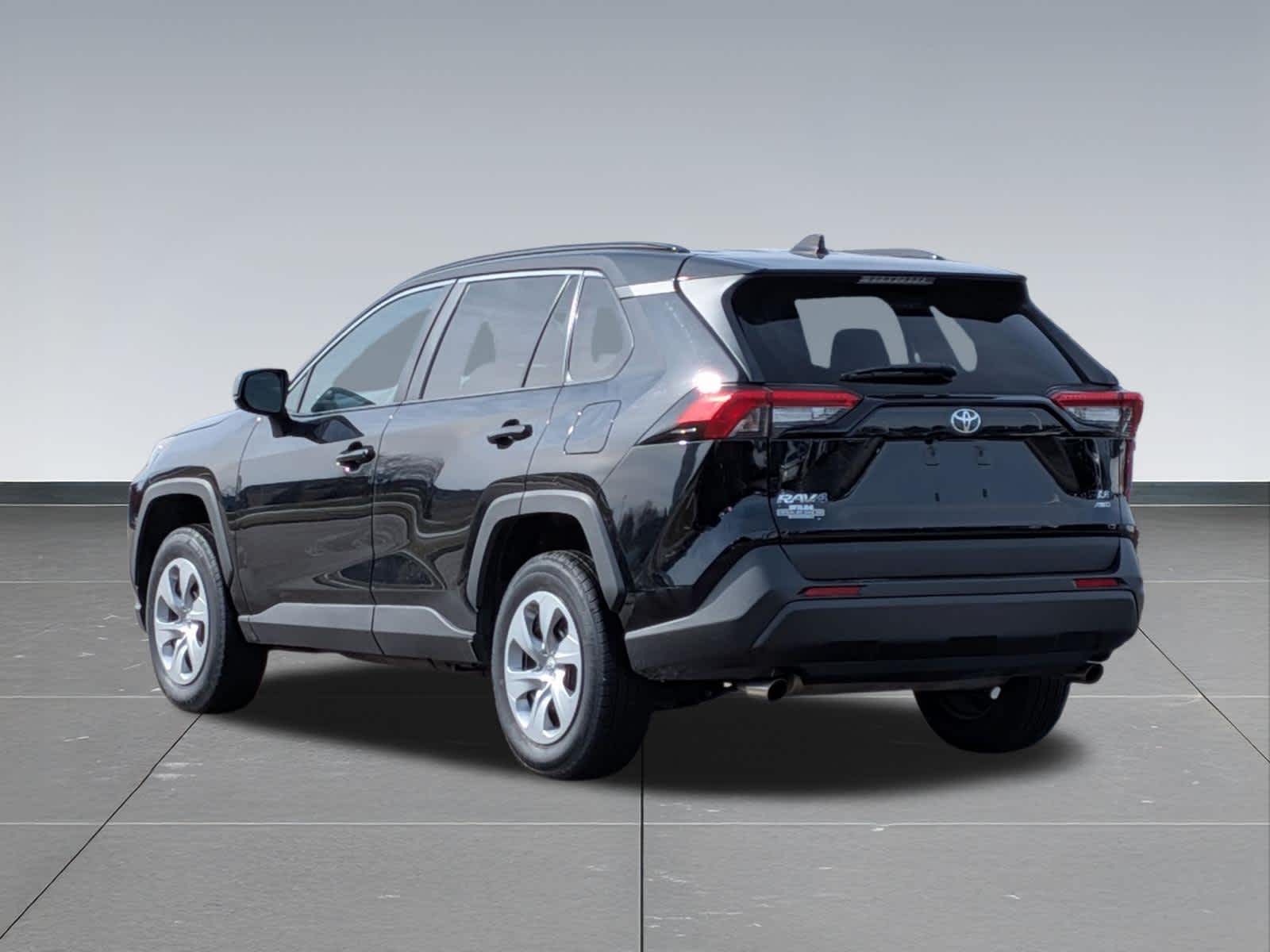 Thumbnail: 2019 Toyota RAV4 - 3